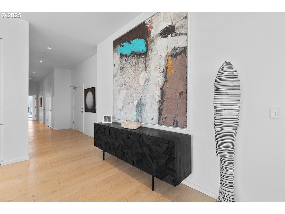 Photo #5: 407467458 Listing 
