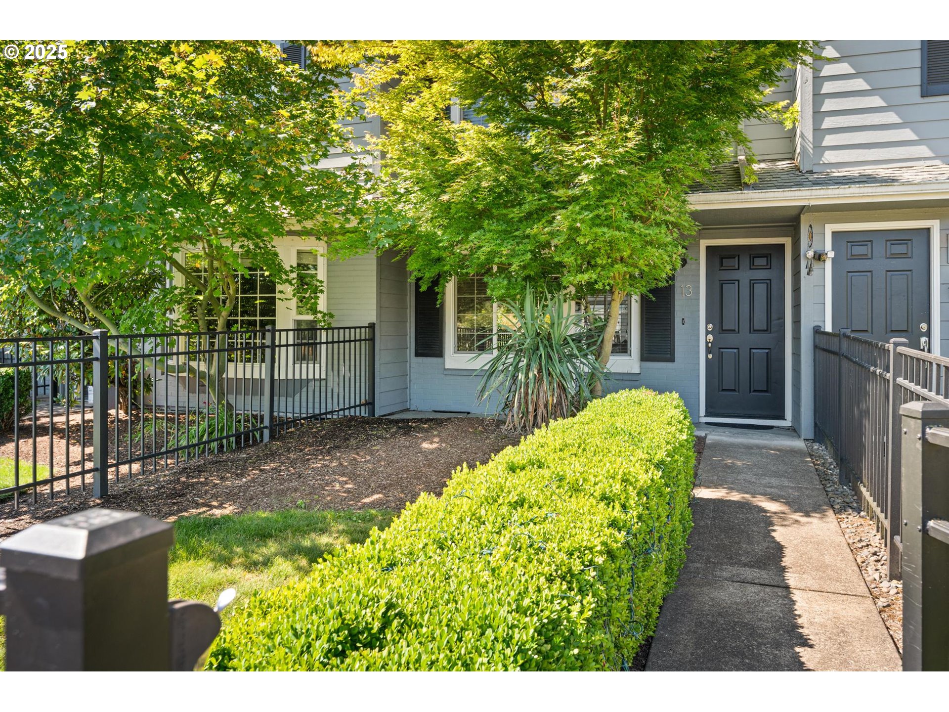 Photo #4: 407474381 Listing 