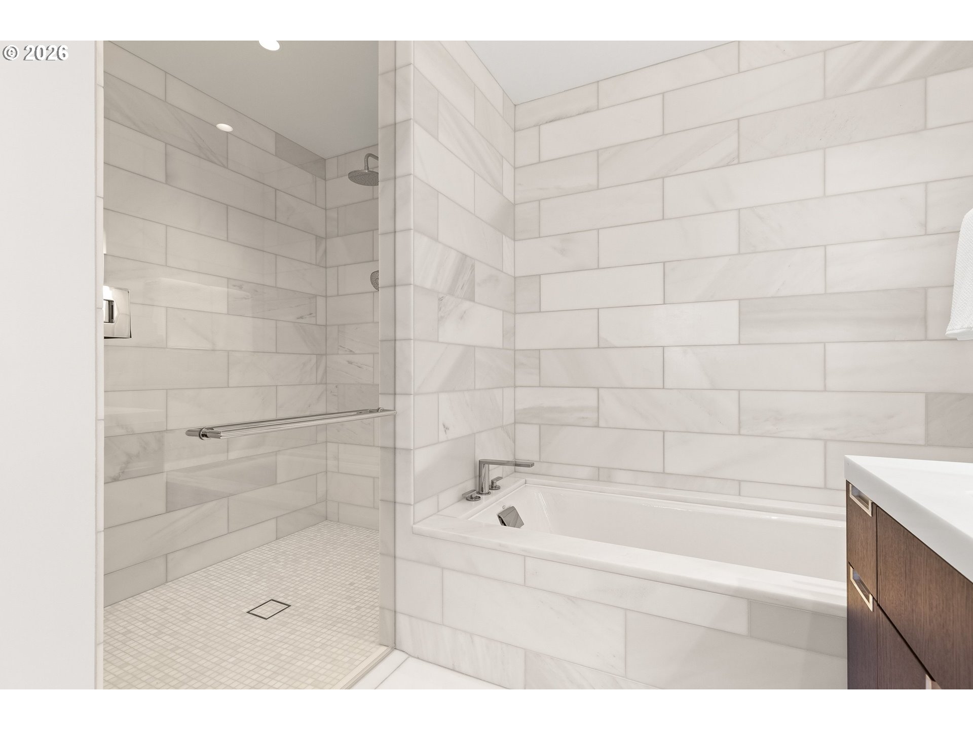 Photo #30: 408309375 Listing: Photo #30