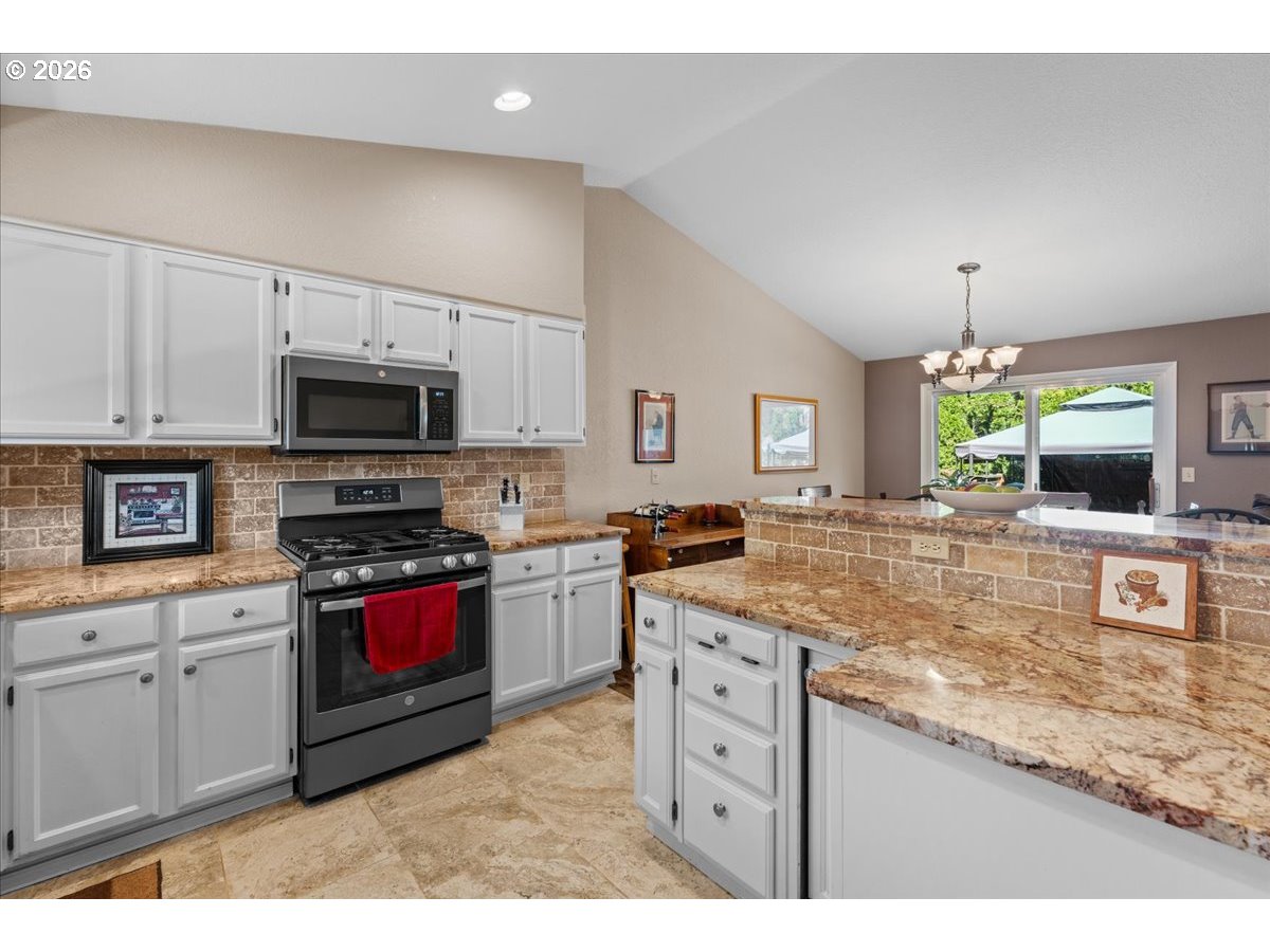 Property photo 6 of 47