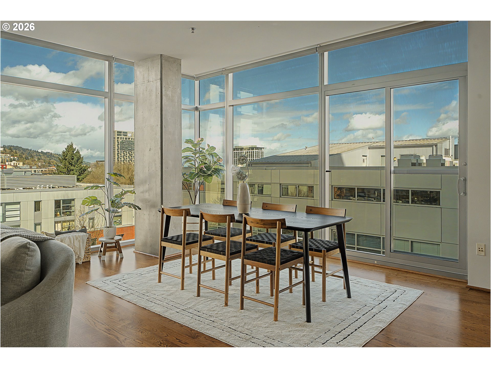 Photo #4: 408767145 Listing: Photo #4