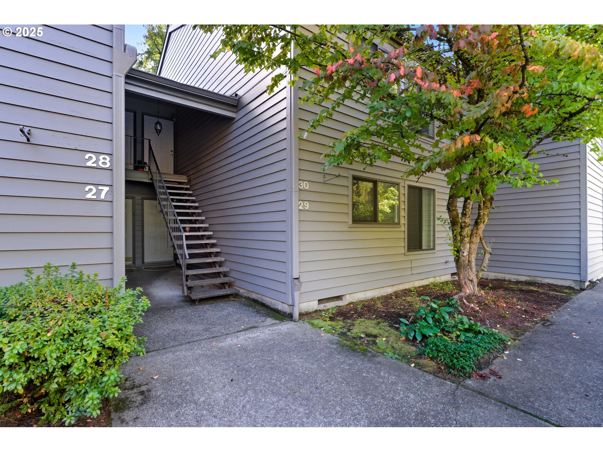 Photo #2: 409321099 Listing 