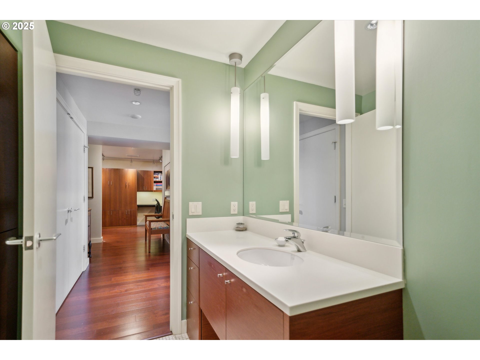 Photo #20: 409409762 Listing: Photo #20