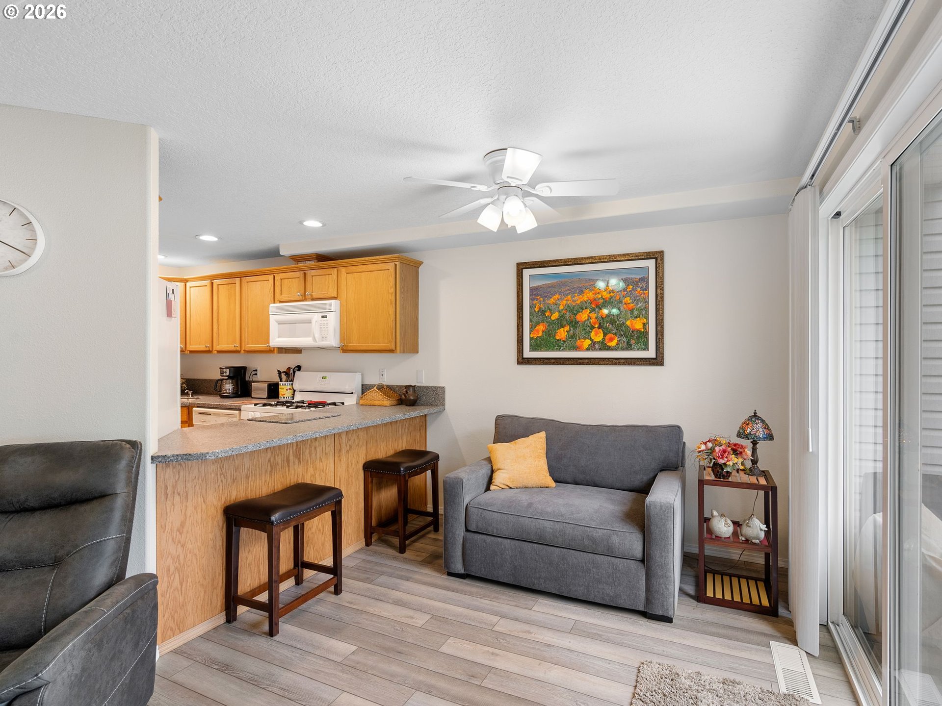 Photo #8: 410475933 Listing: Photo #8