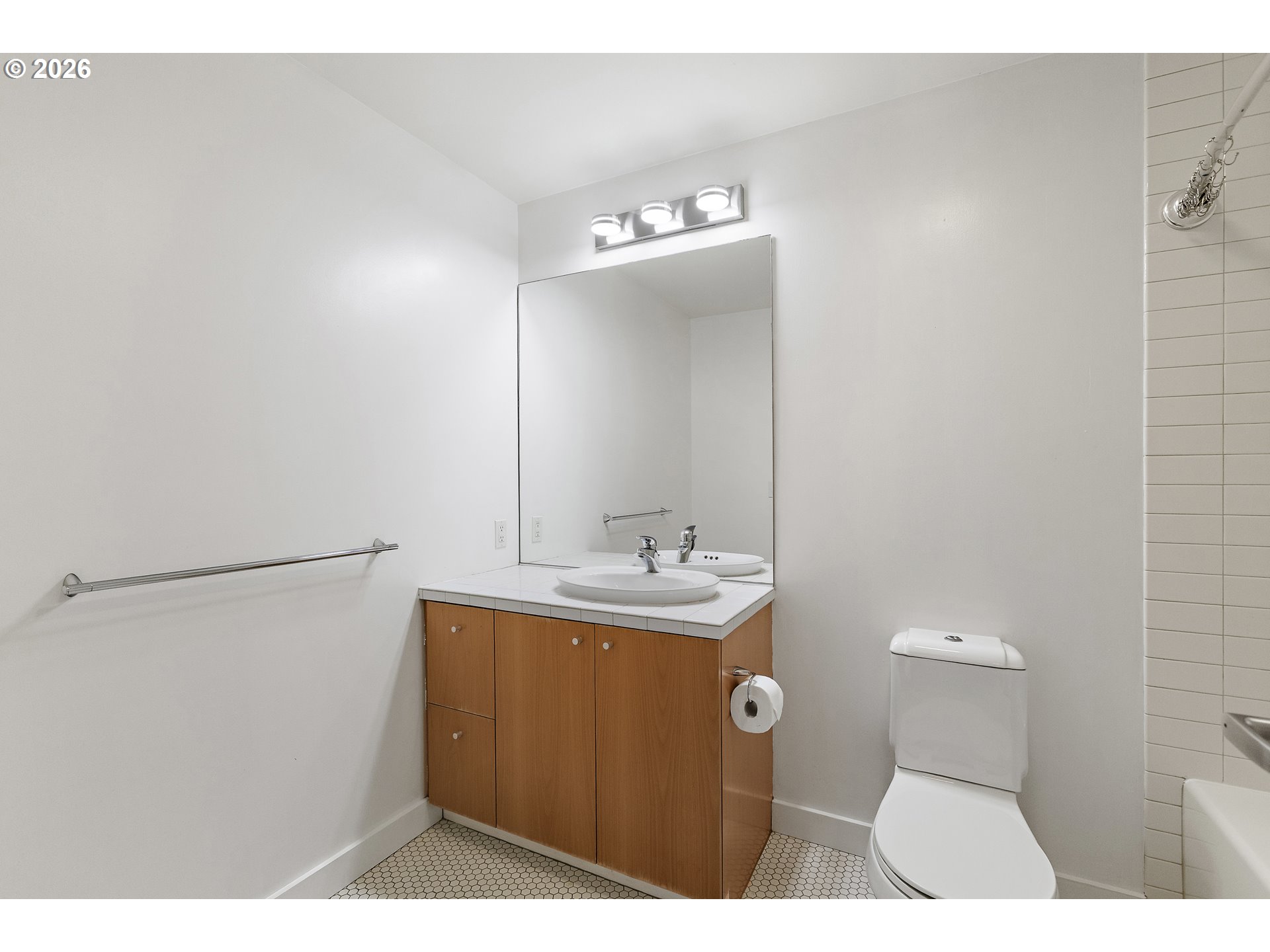 Photo #18: 411390410 Listing: Photo #18