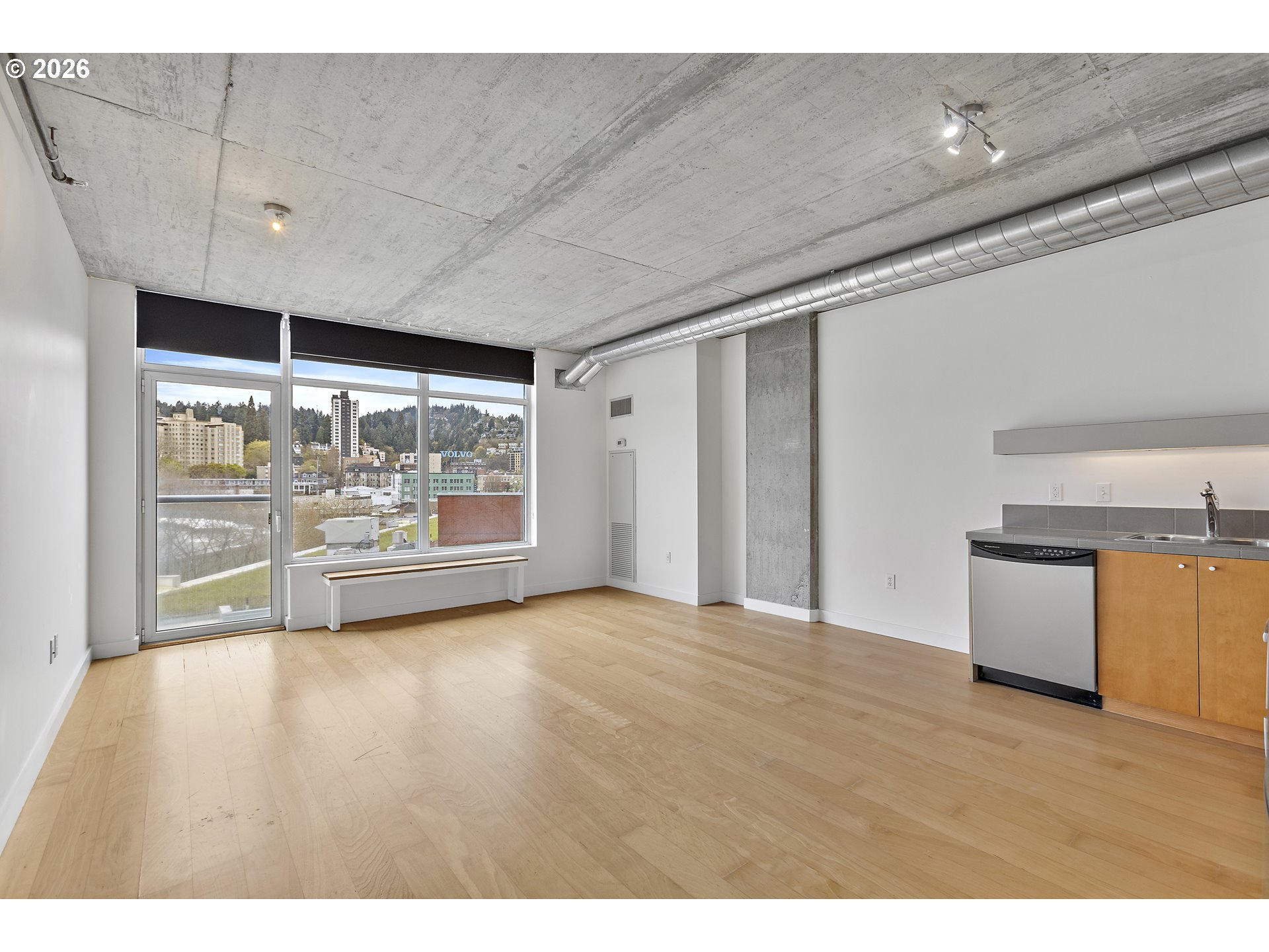 Photo #7: 411390410 Listing: Photo #7