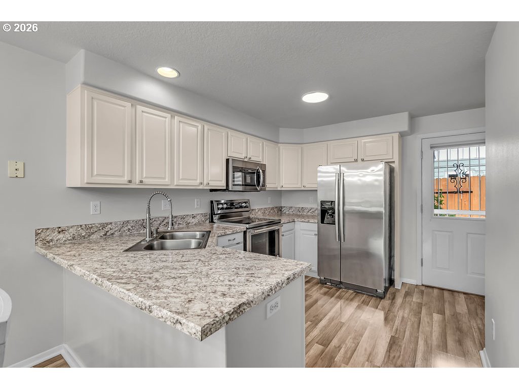 Photo #11: 411686697 Listing: Photo #11