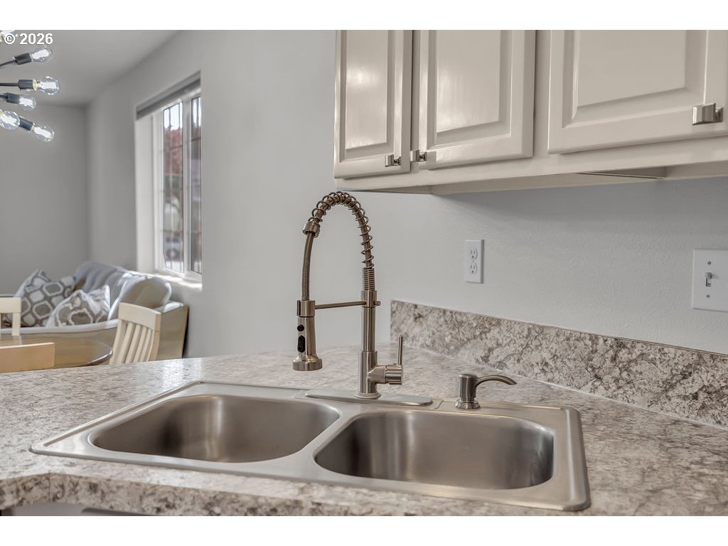 Photo #12: 411686697 Listing: Photo #12