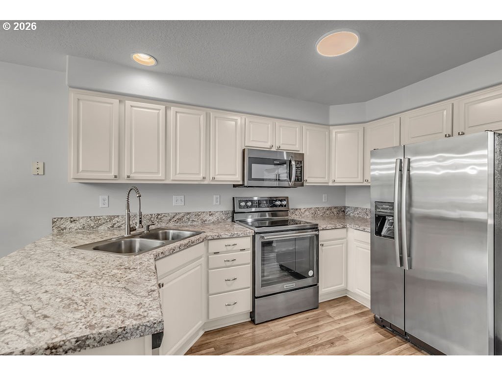 Photo #13: 411686697 Listing: Photo #13