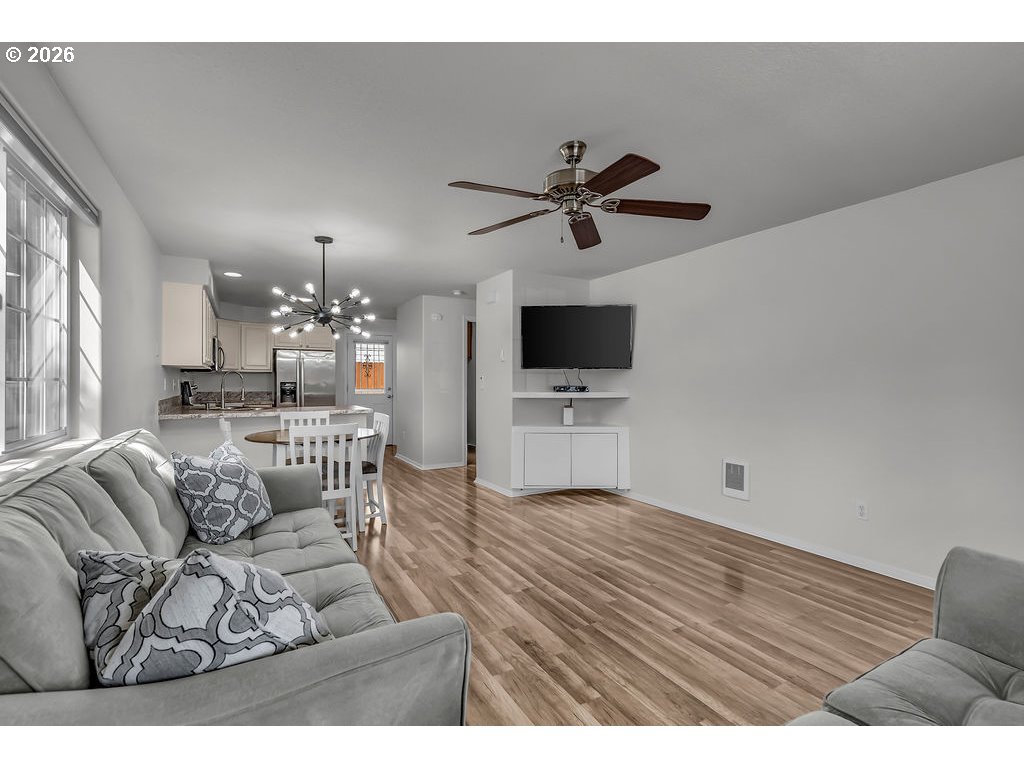 Photo #8: 411686697 Listing: Photo #8