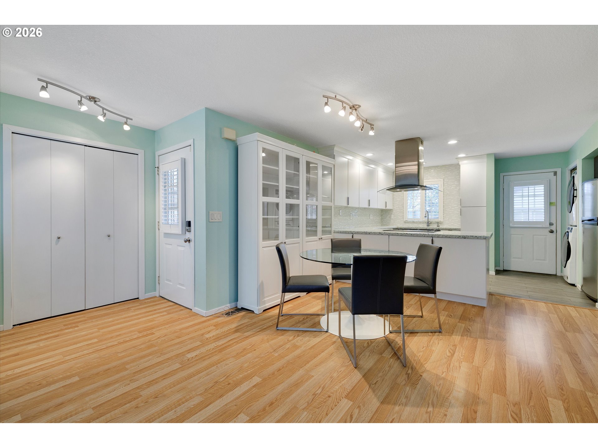 Photo #15: 412876040 Listing: Photo #15