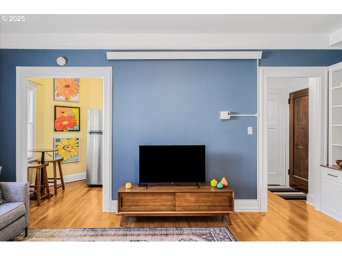 Photo #3: 413171928 Listing 