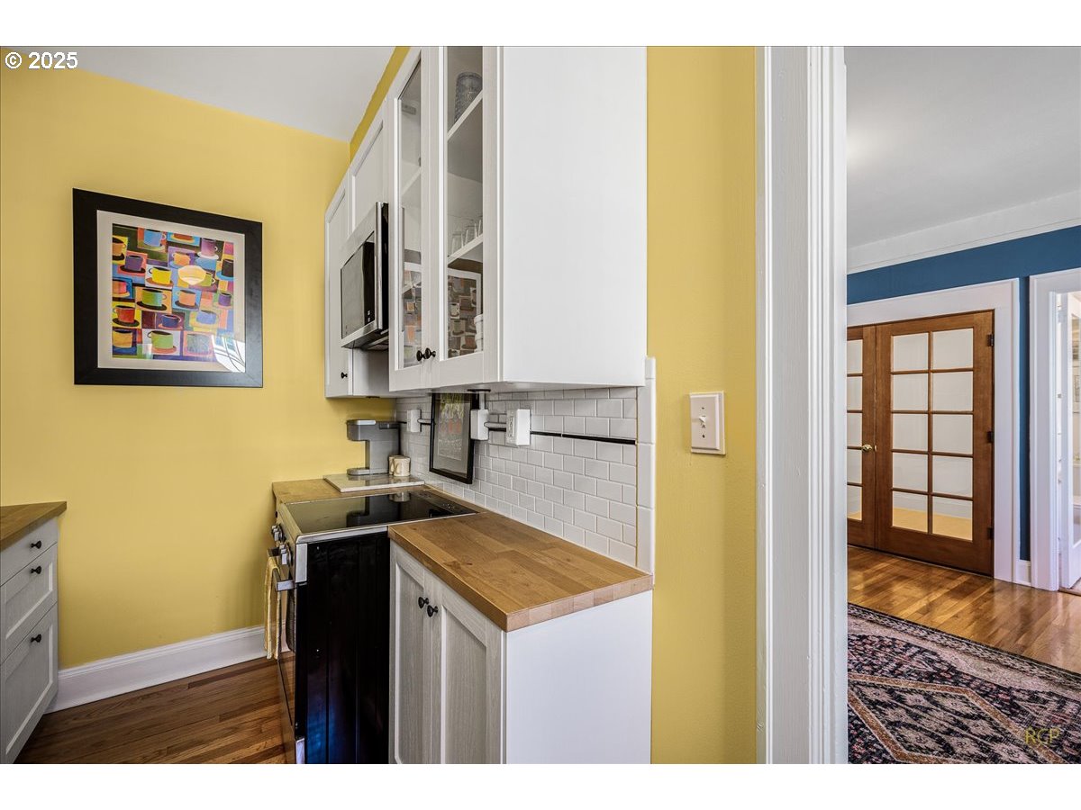 Photo #8: 413171928 Listing: Photo #8