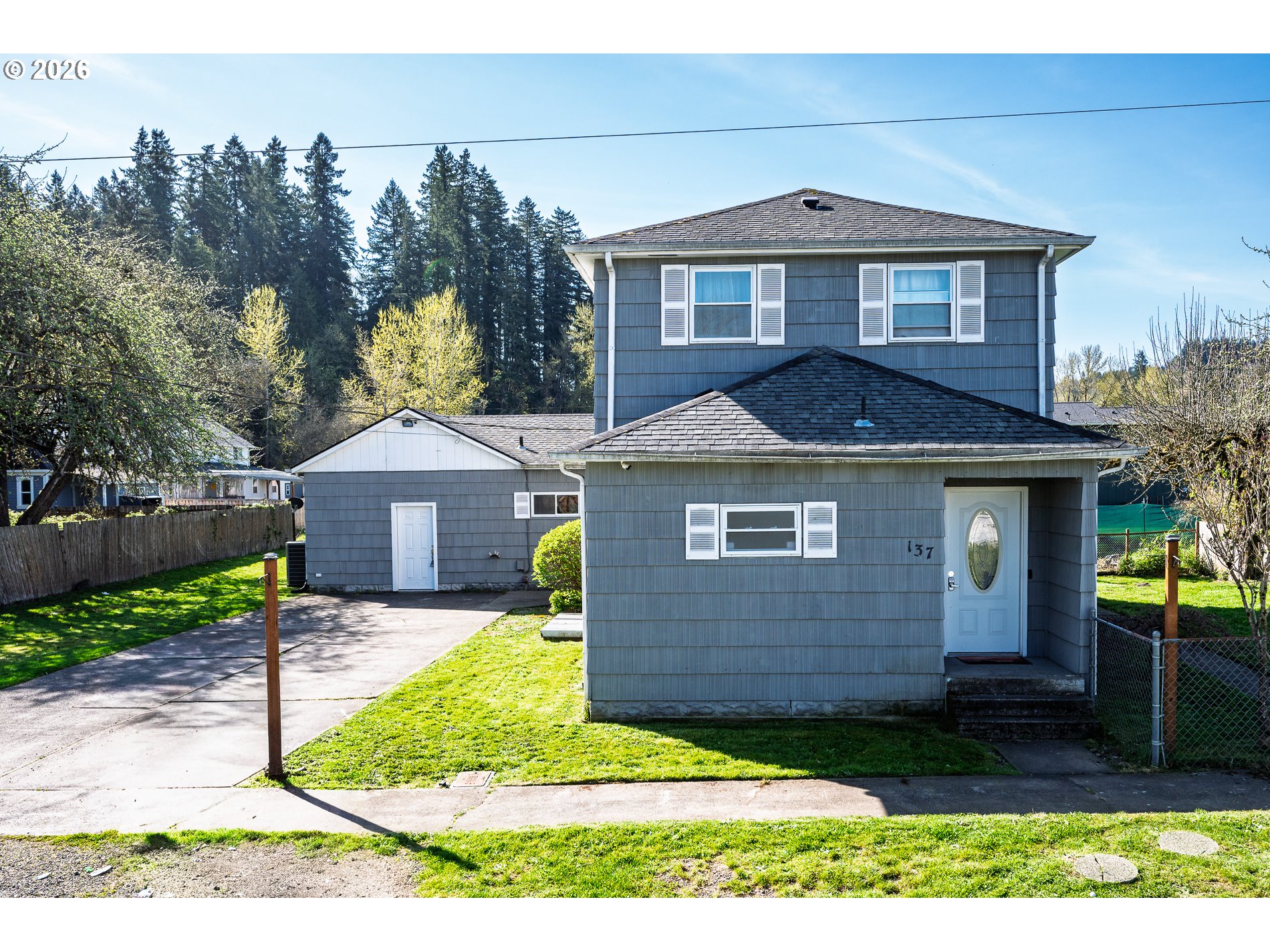645 JUNIPER ST, Junction City, OR, 97448
