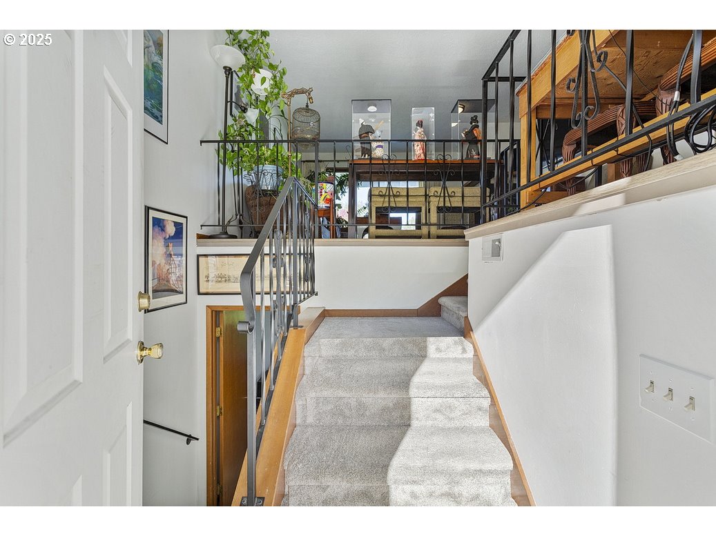 Photo #3: 414801208 Listing 