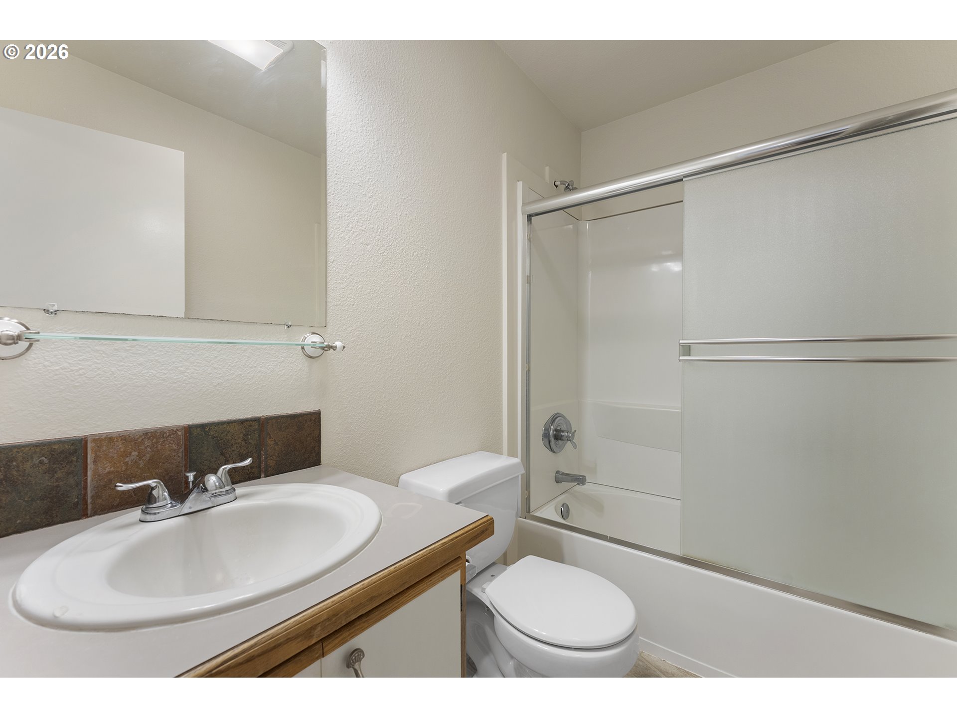 Photo #2: 414920186 Listing: Photo #2
