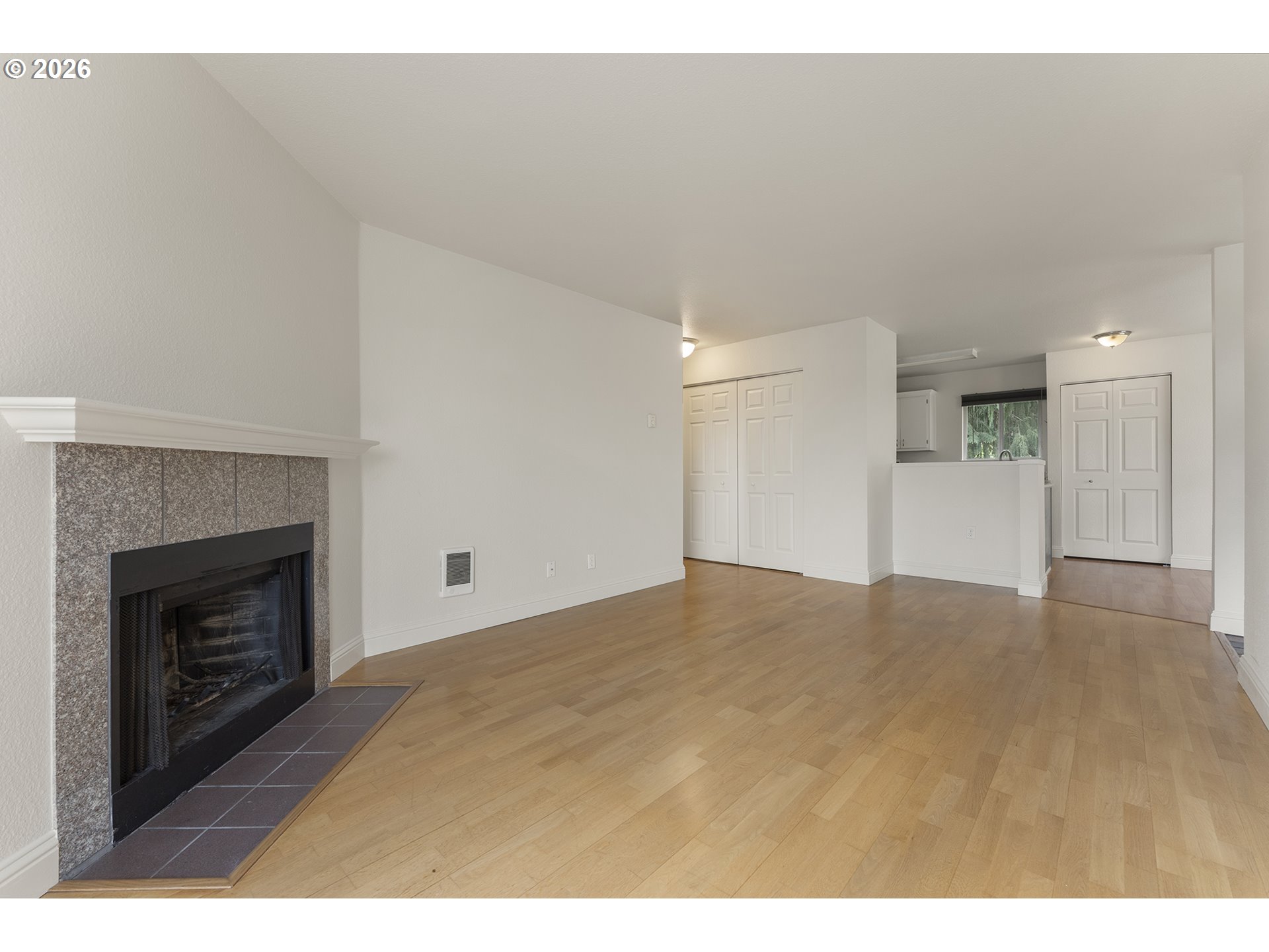 Photo #33: 414920186 Listing: Photo #33