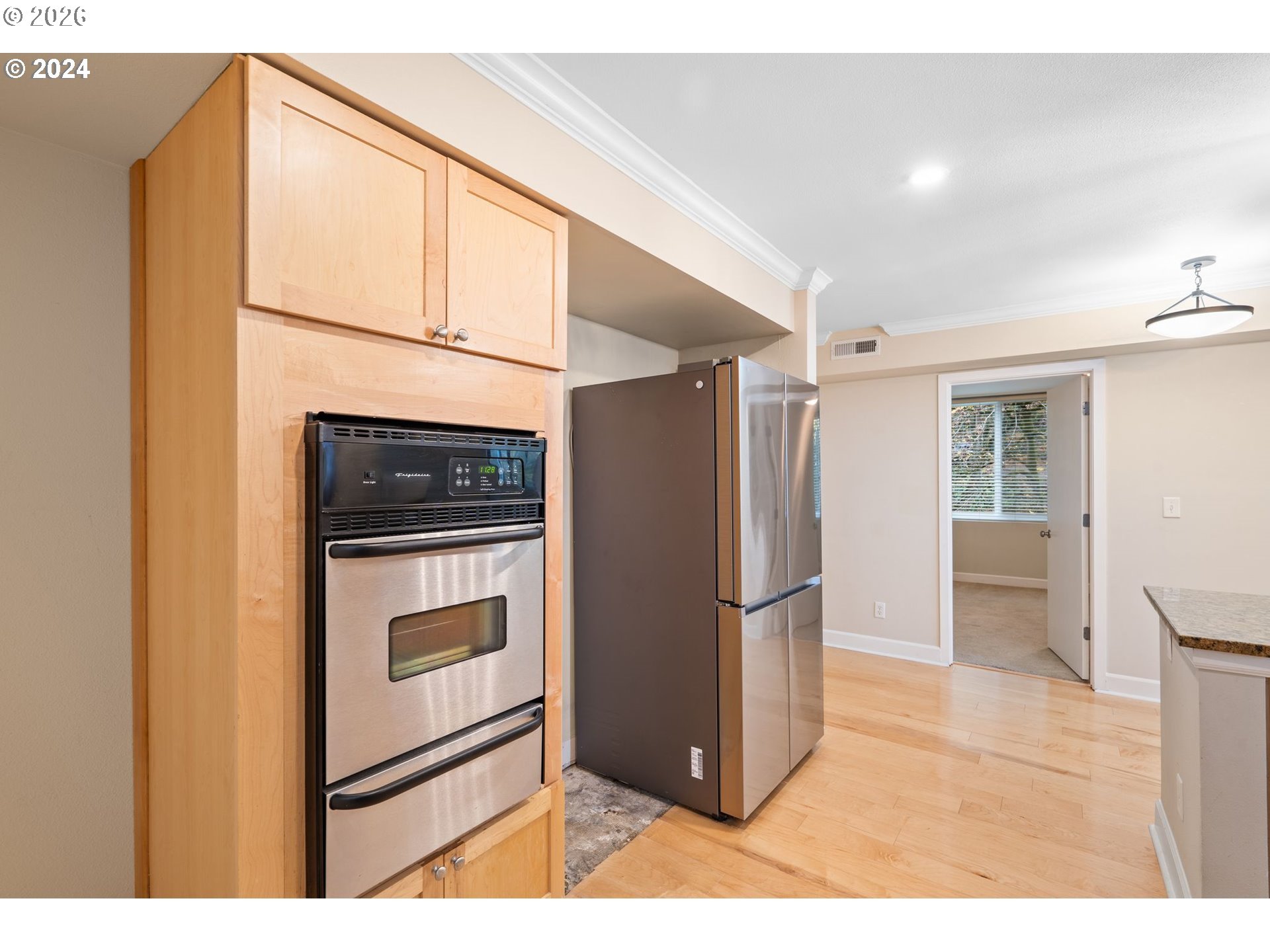 1205 SW CARDINELL DR UNIT 802, Portland, OR, 97201