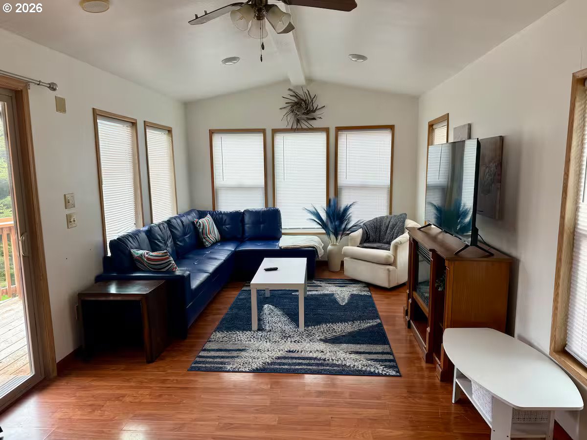 19921 WHALESHEAD RD UNIT M1, Brookings, OR, 97415