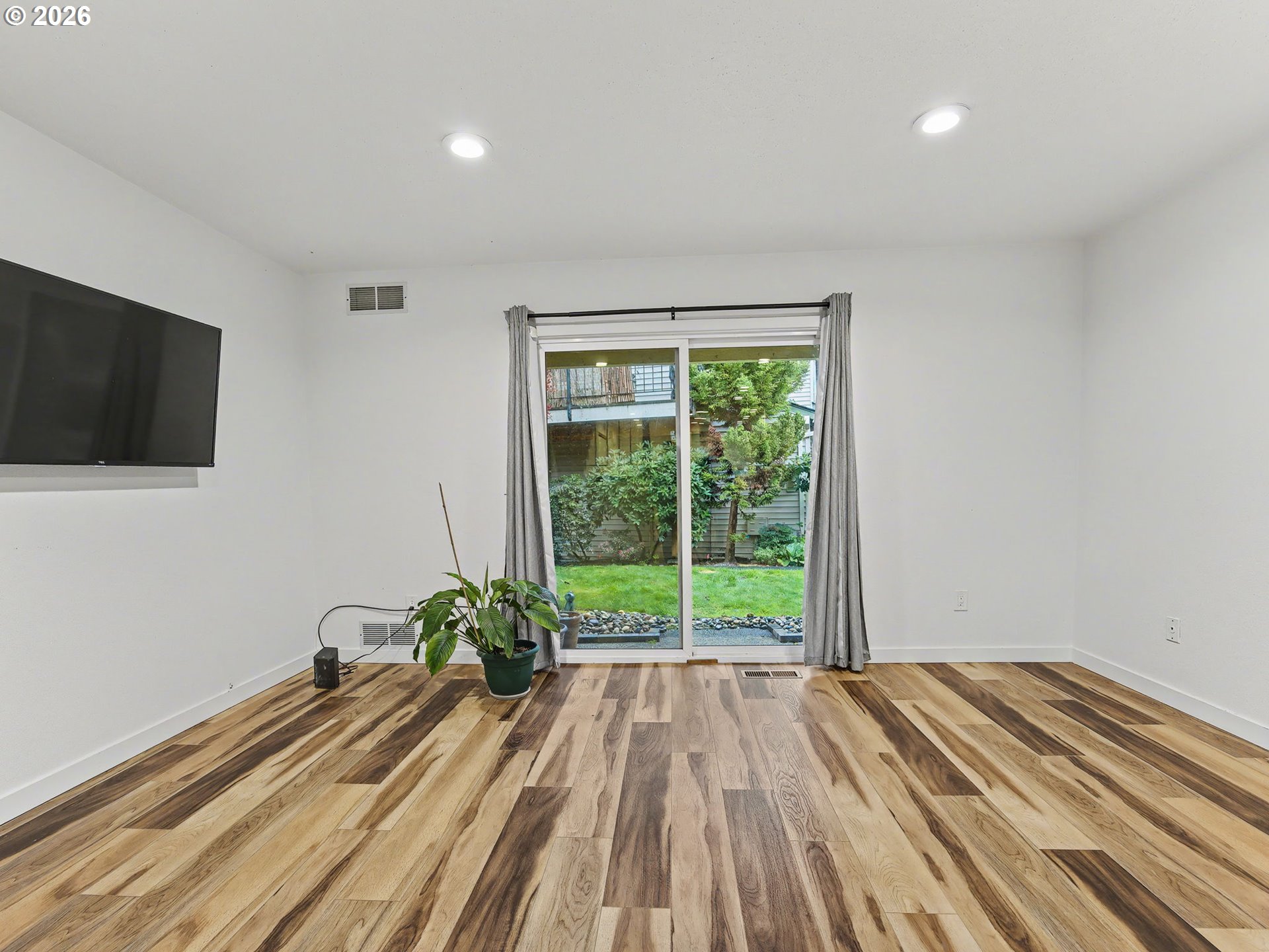 Photo #12: 416002145 Listing: Photo #12