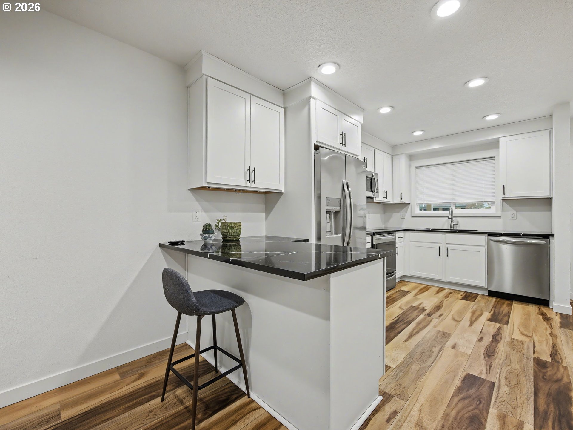 Photo #6: 416002145 Listing: Photo #6