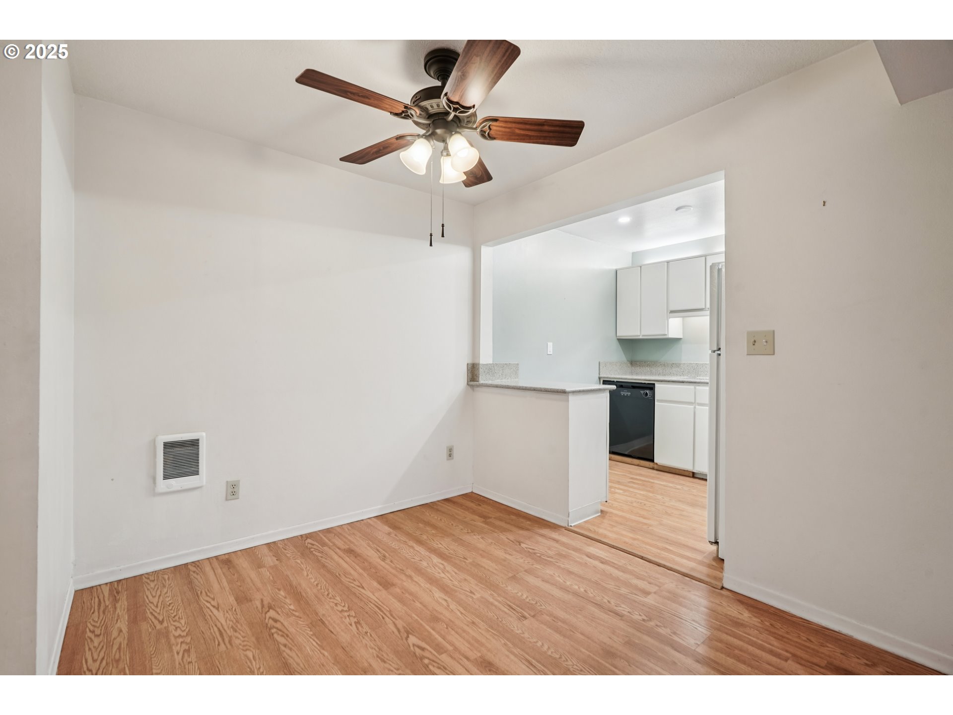 Photo #31: 416741282 Listing: Photo #31