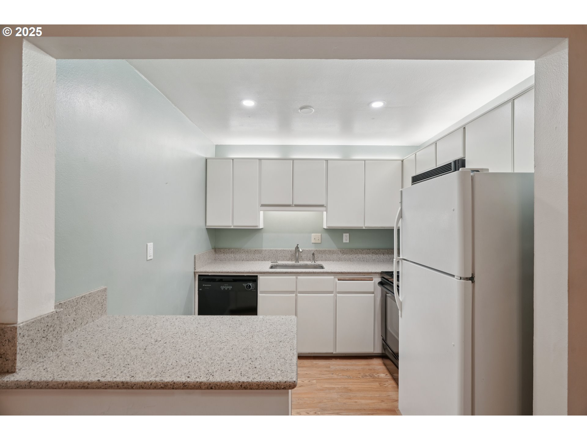Photo #37: 416741282 Listing: Photo #37