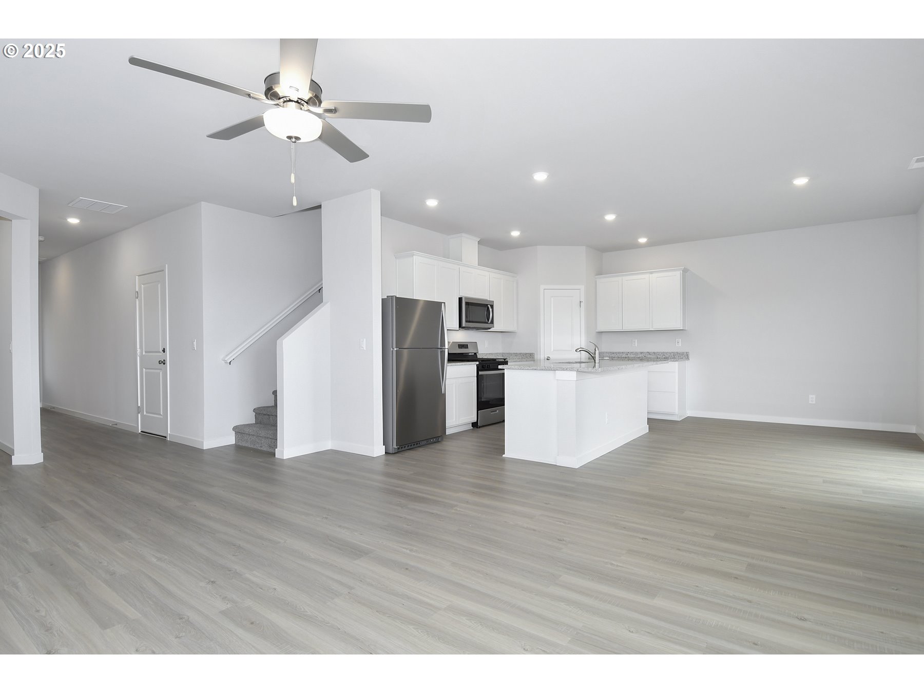 1375 OWL AVE, Woodburn, OR, 97071