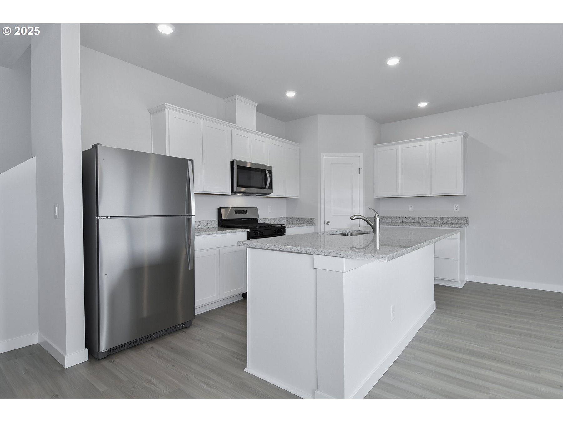 1375 OWL AVE, Woodburn, OR, 97071