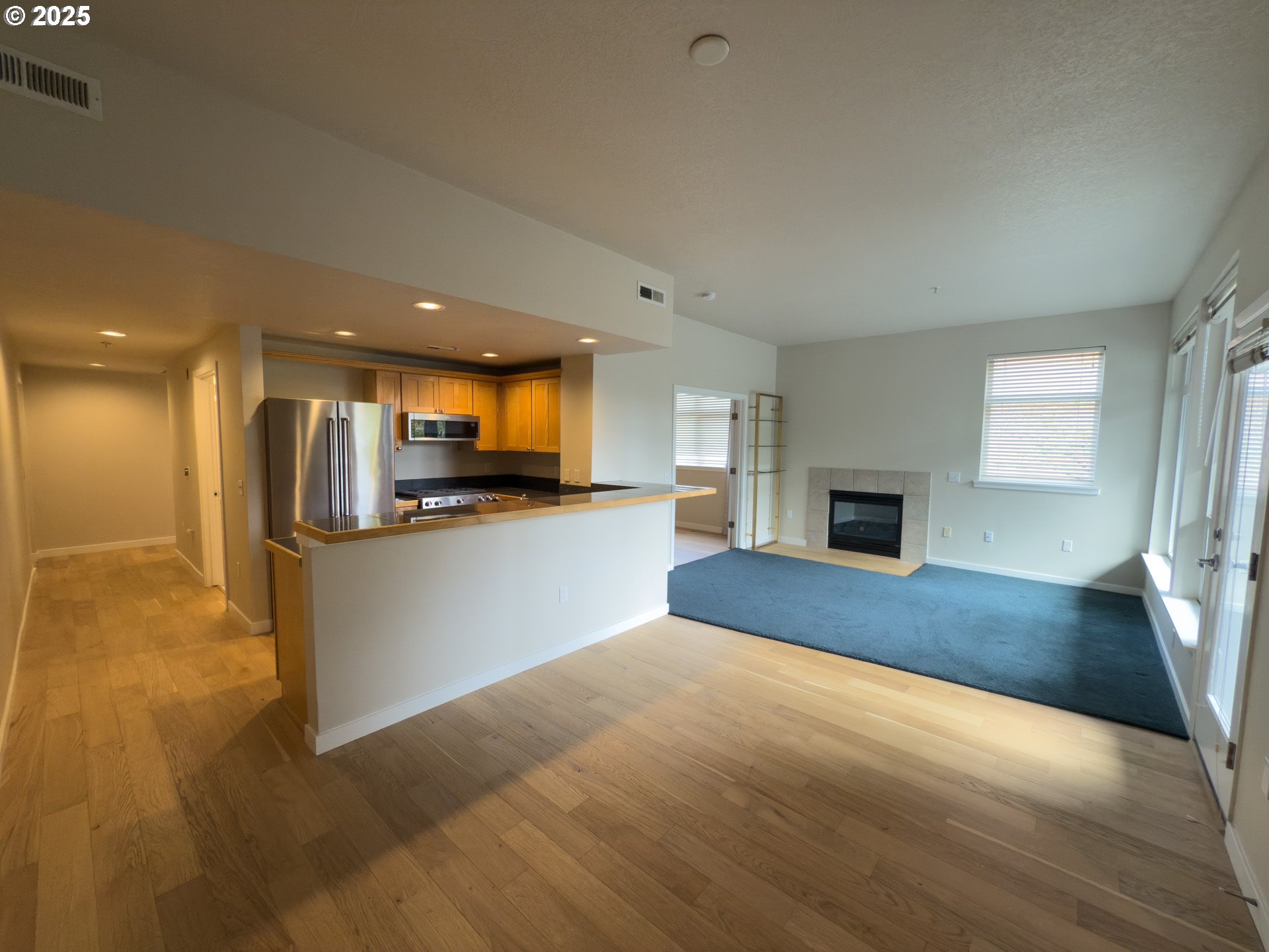 Photo #3: 420300104 Listing 