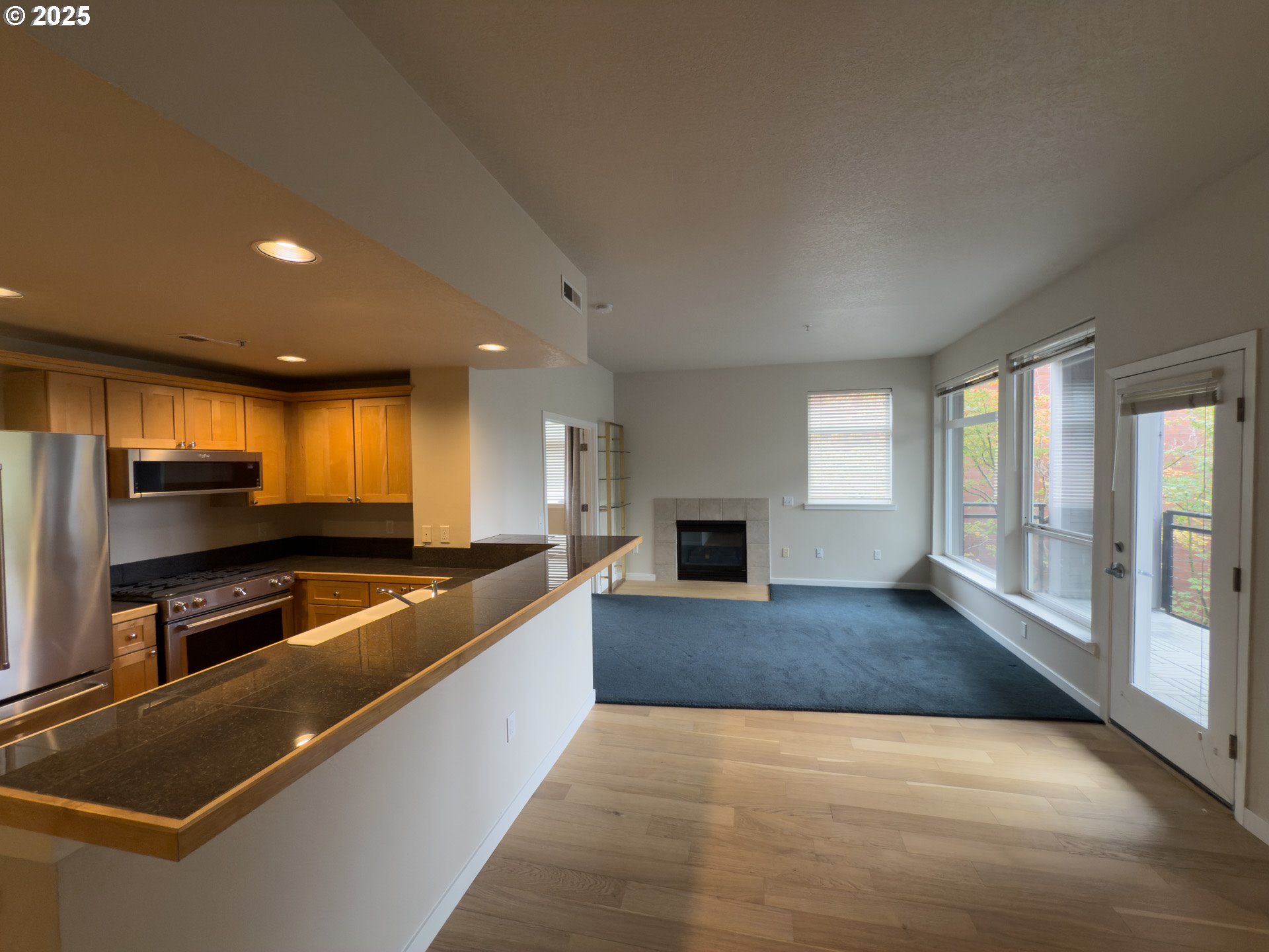 Photo #5: 420300104 Listing 