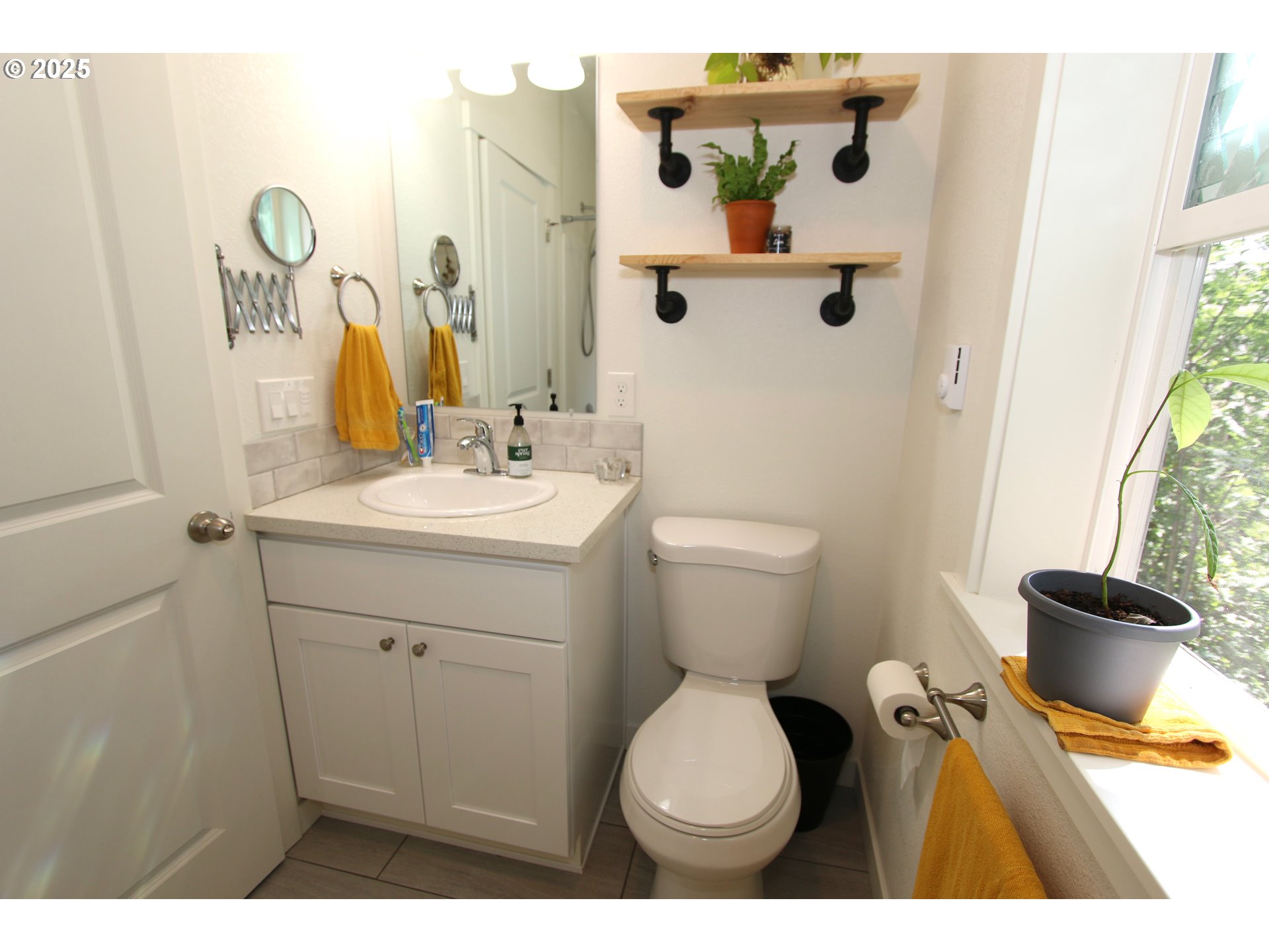 Photo #5: 420337417 Listing: Photo #5