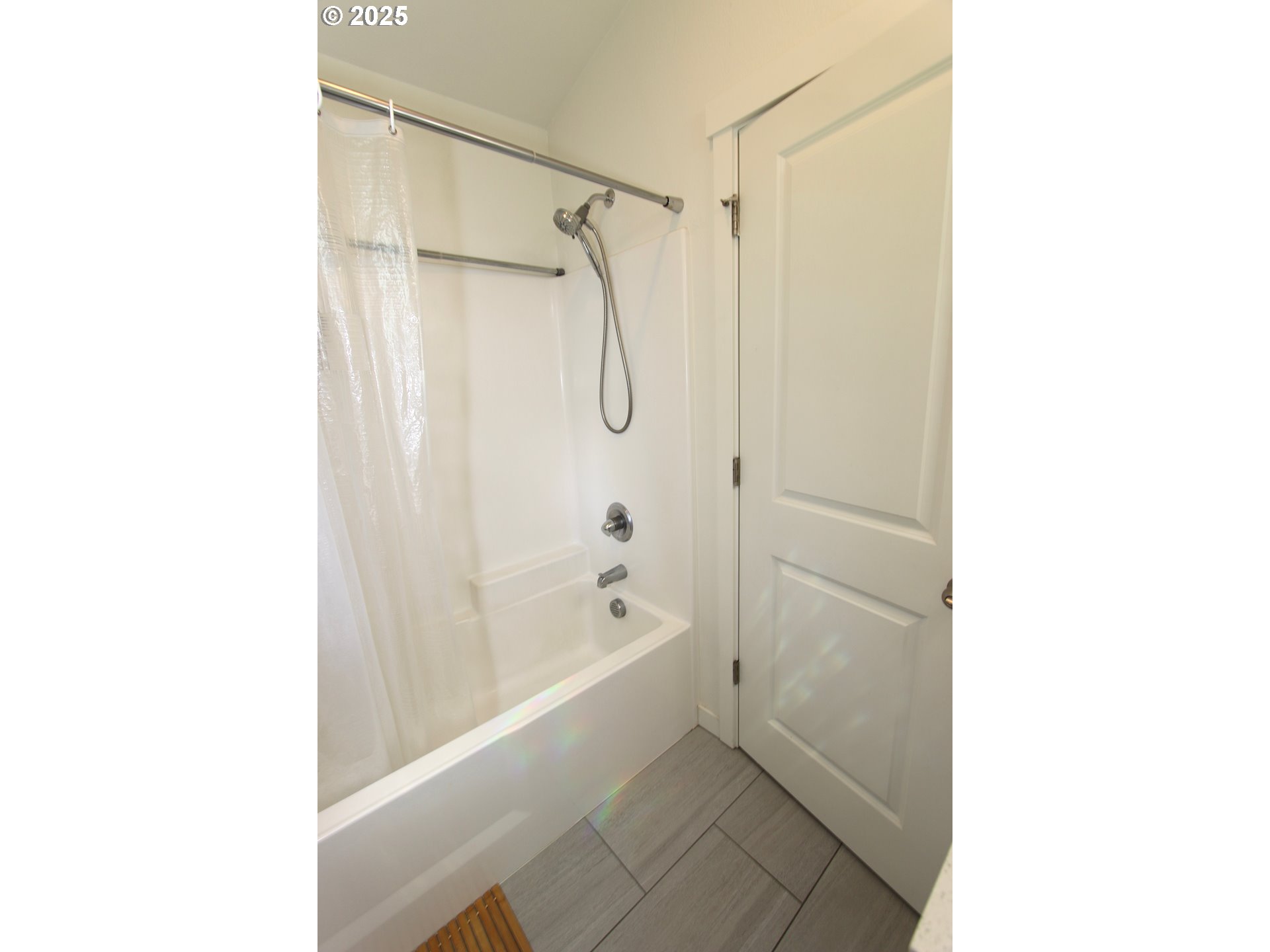 Photo #9: 420337417 Listing: Photo #9