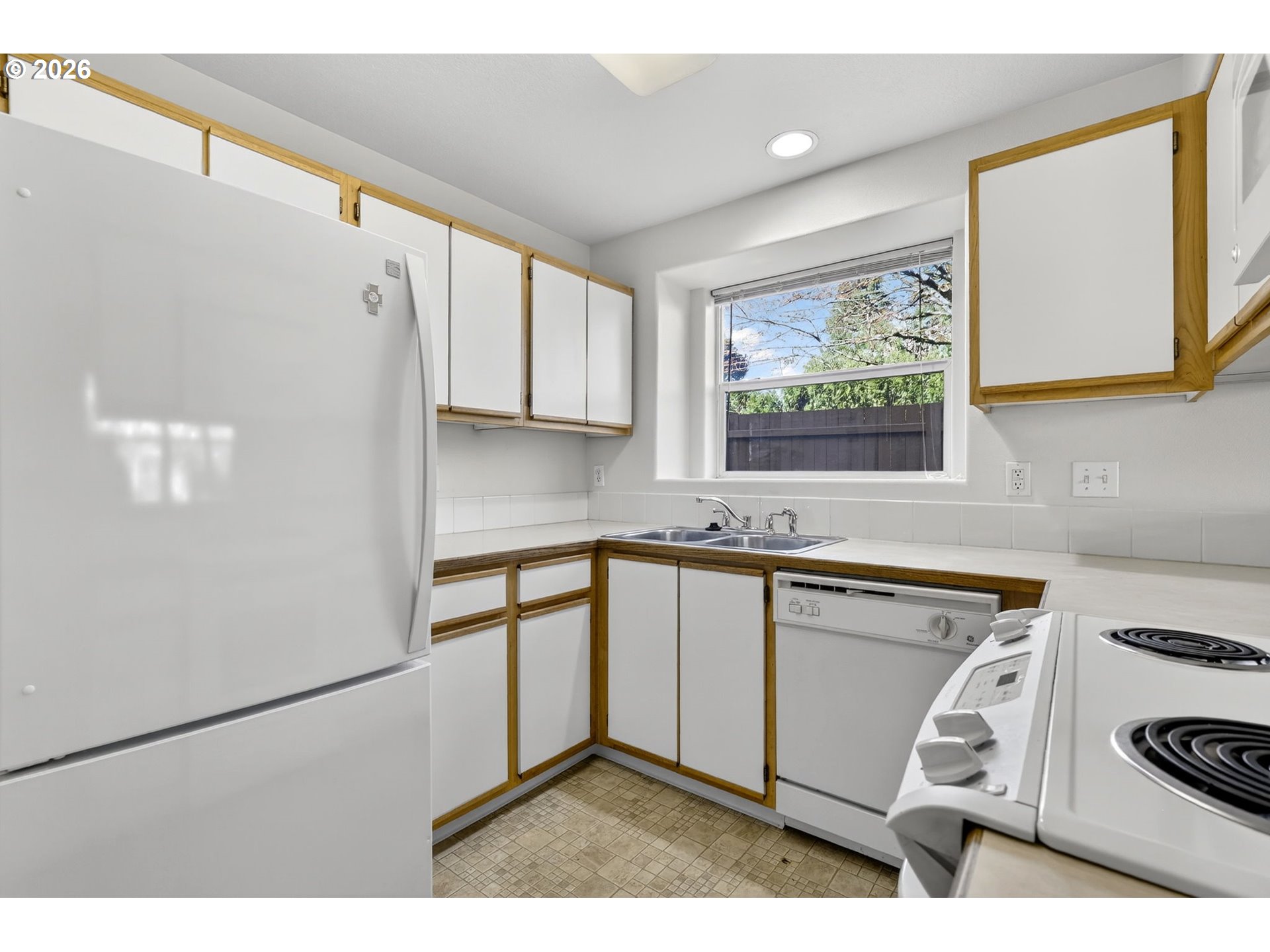 Photo #11: 421297742 Listing: Photo #11