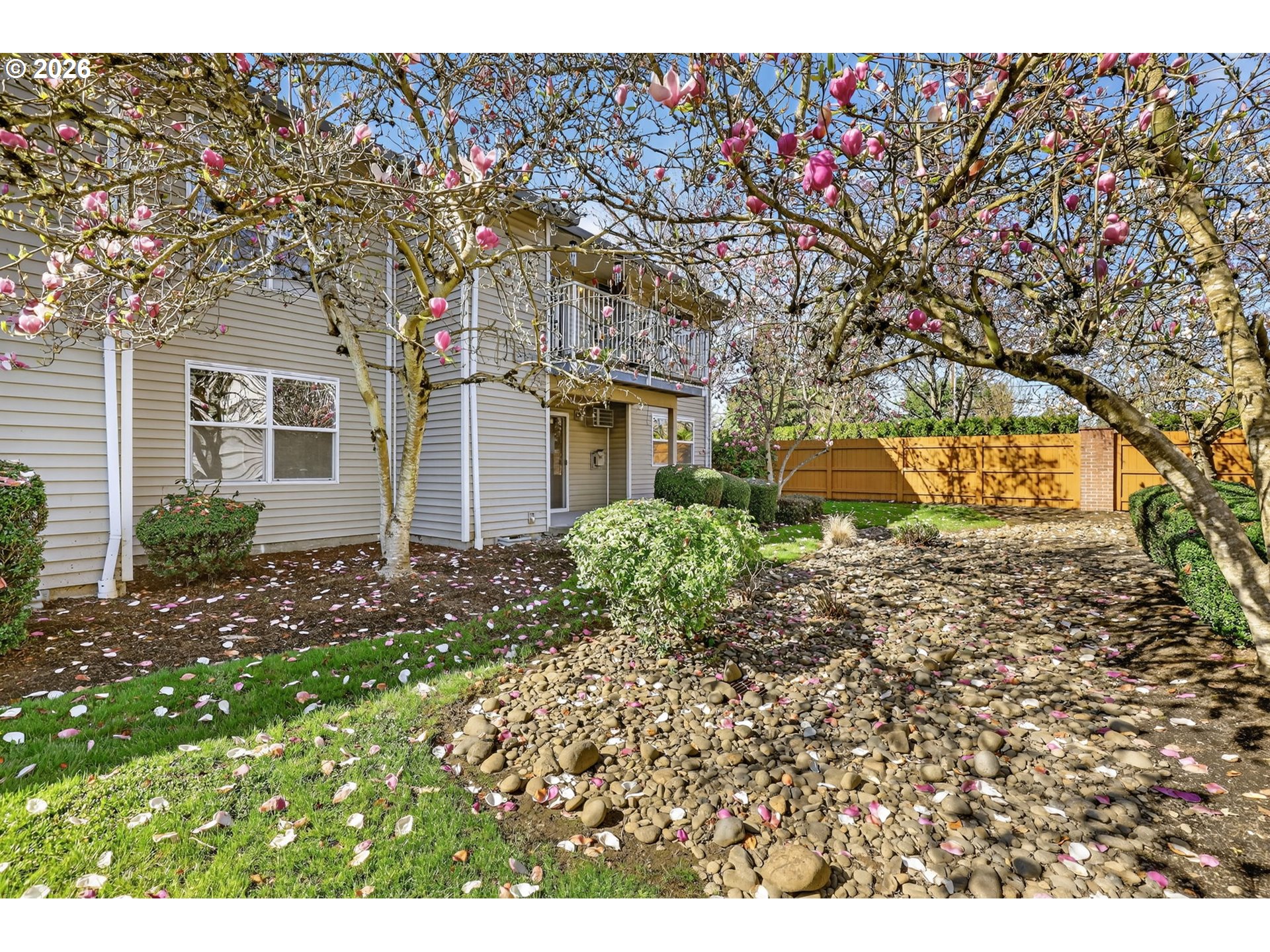 Photo #2: 421297742 Listing: Photo #2