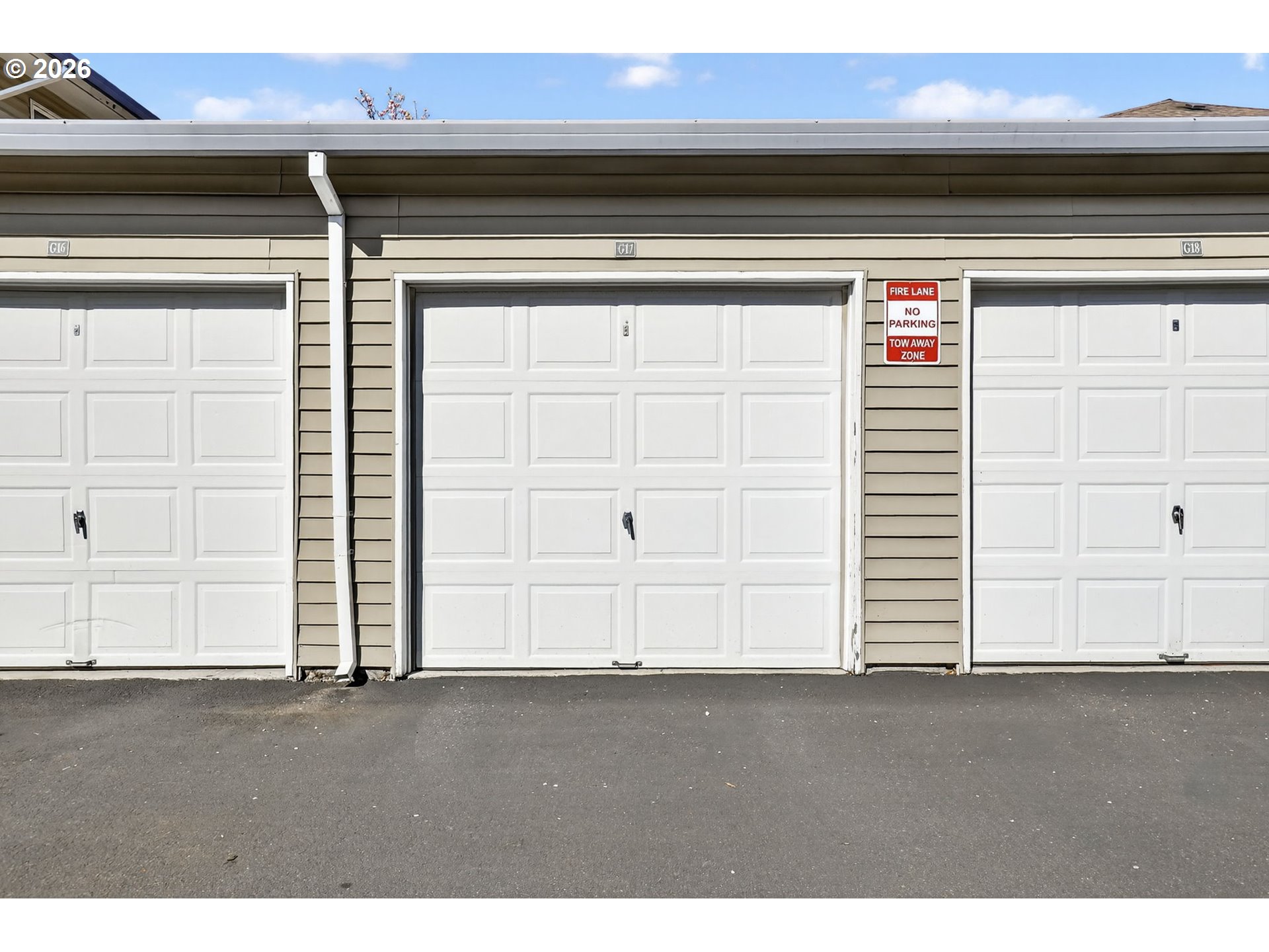 Photo #1: 421297742 Listing: Photo #1