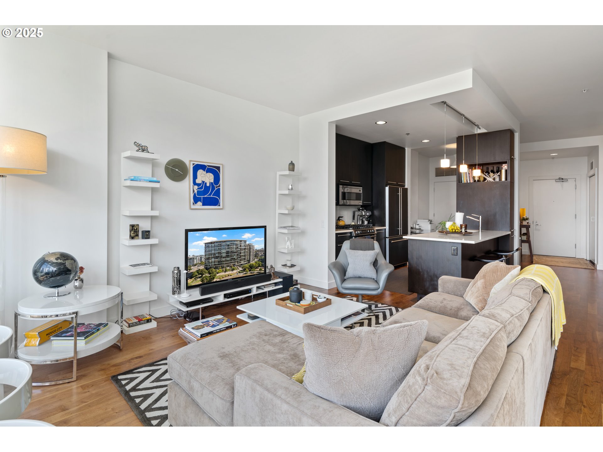 Photo #13: 422618440 Listing: Photo #13