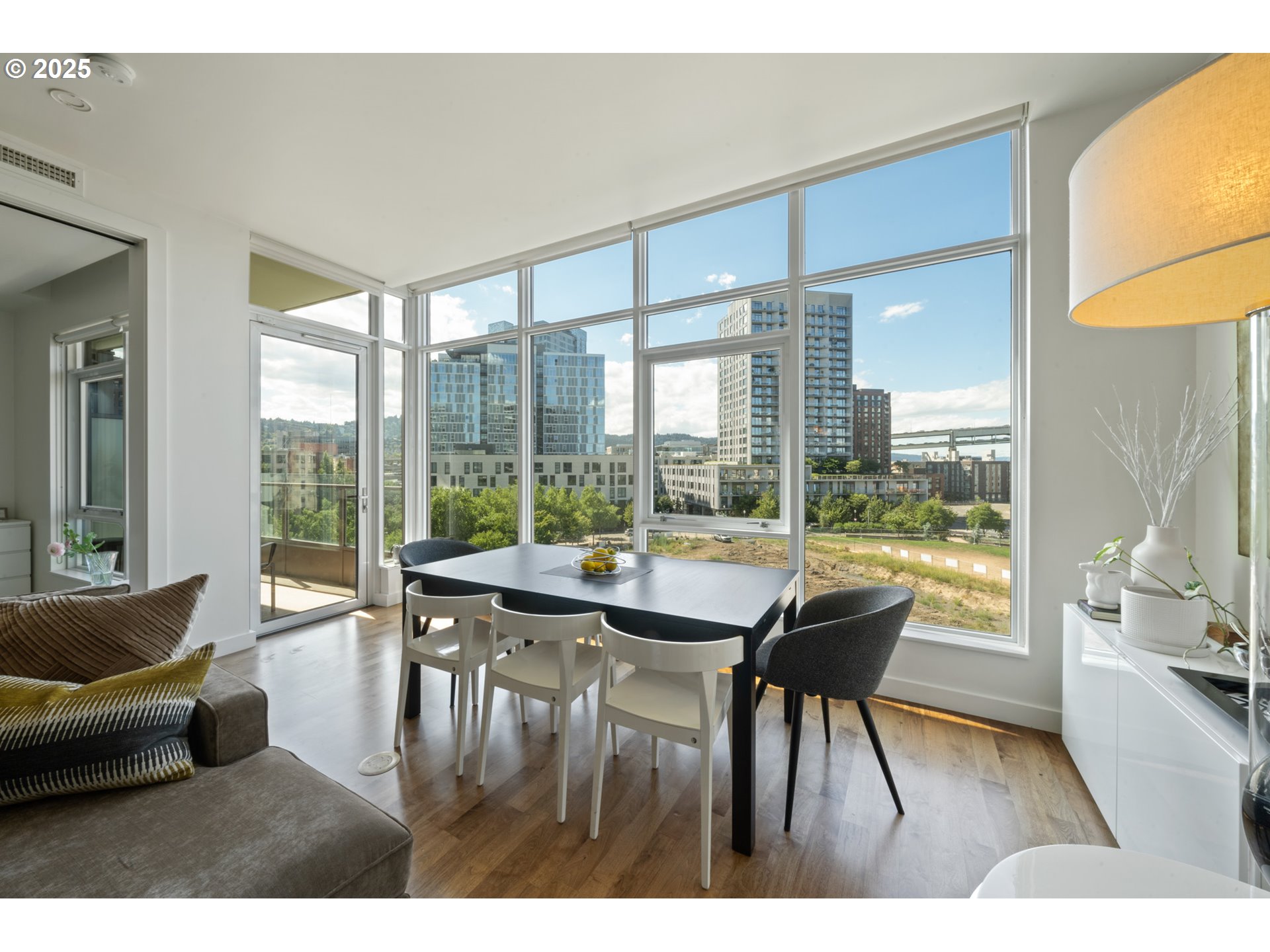 Photo #15: 422618440 Listing: Photo #15