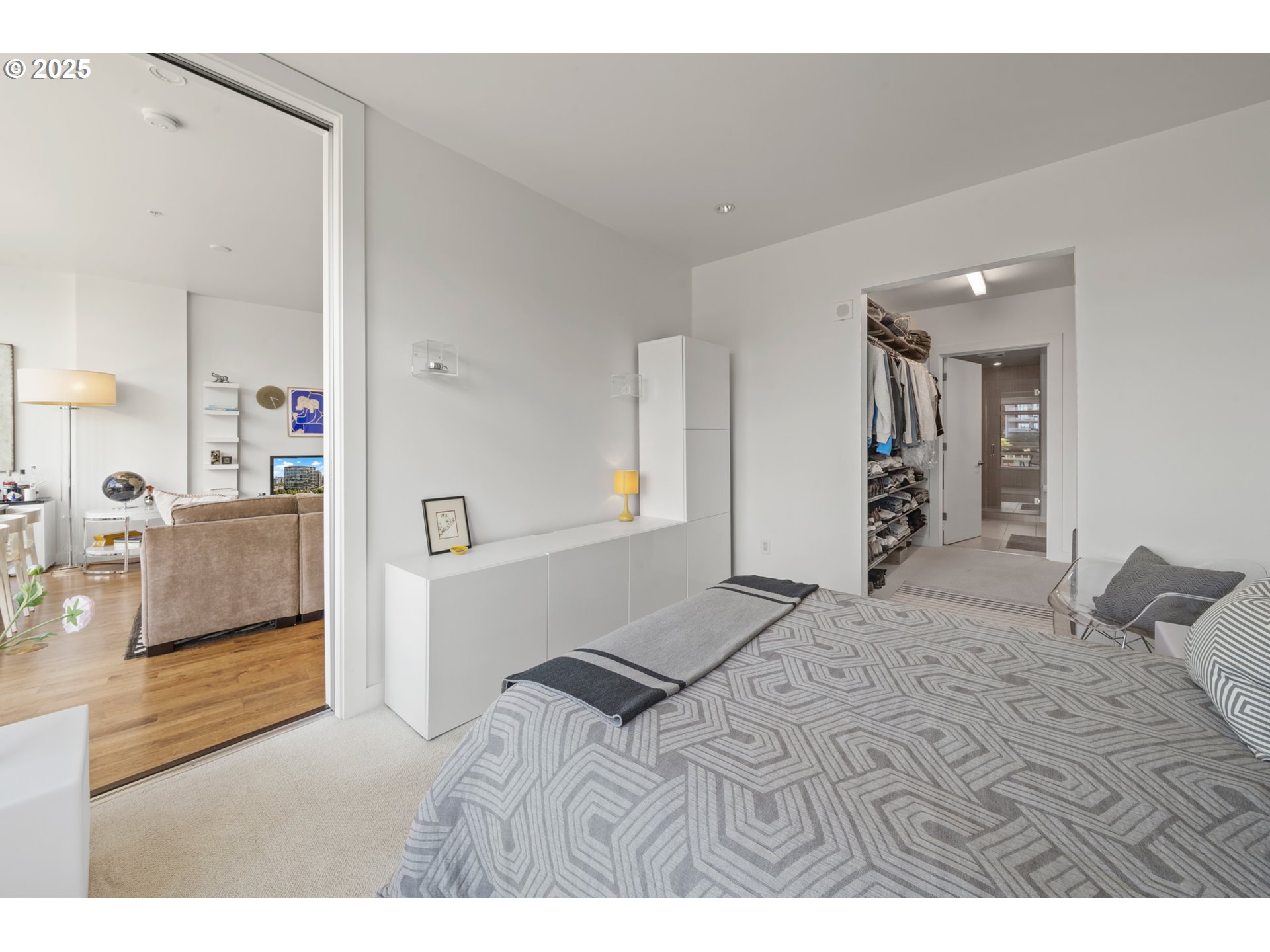 Photo #19: 422618440 Listing: Photo #19