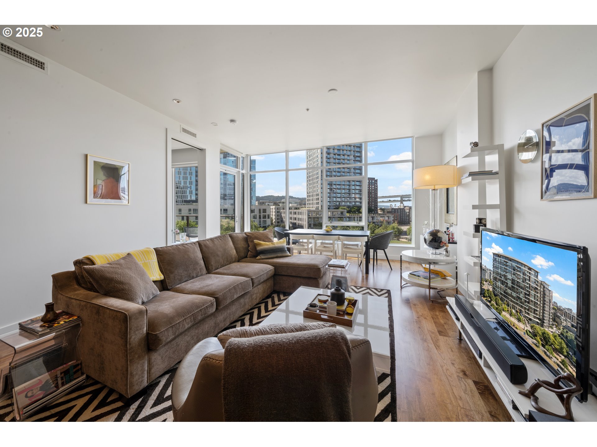 Photo #2: 422618440 Listing: Photo #2