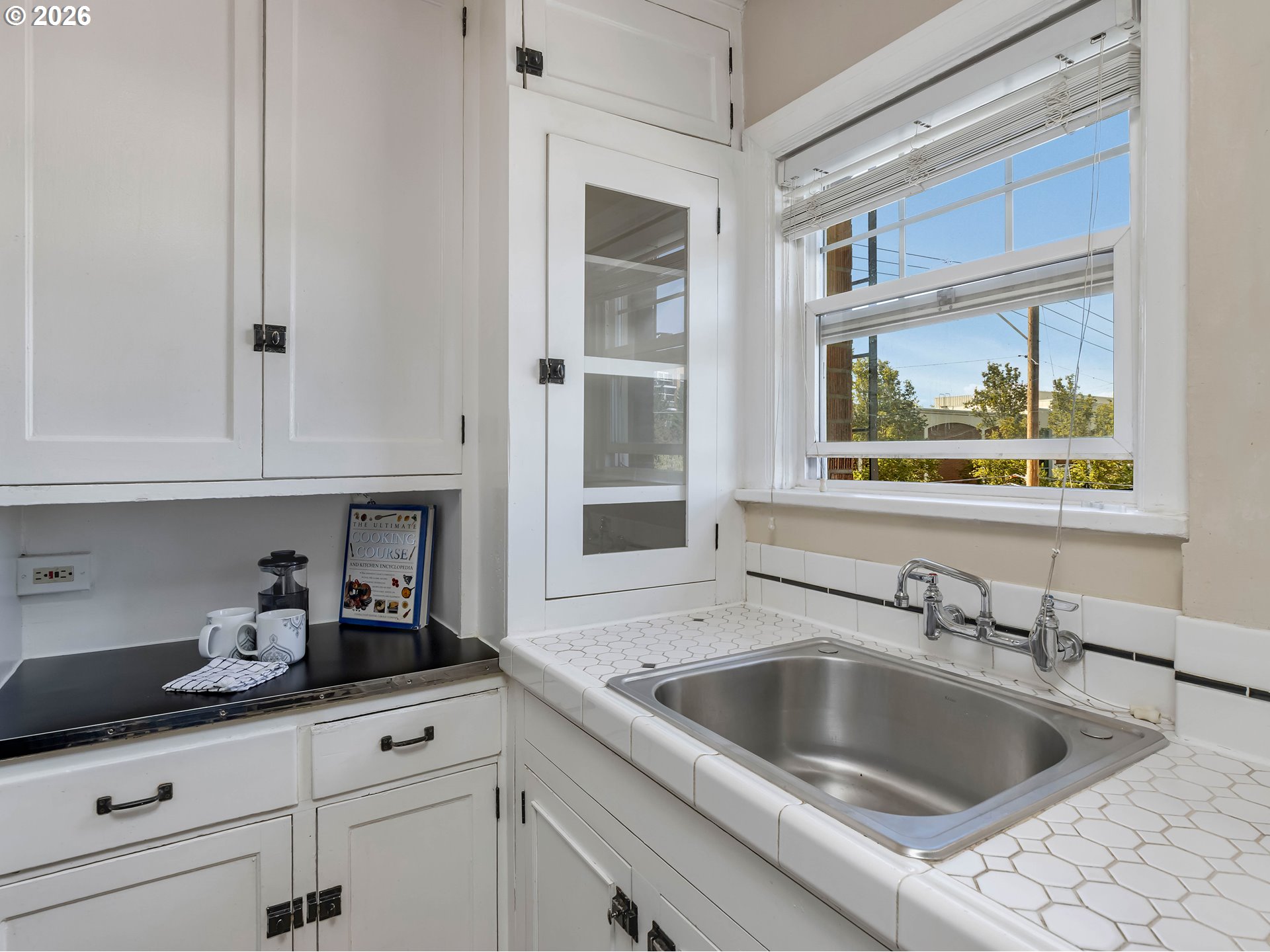 Photo #16: 423380791 Listing: Photo #16
