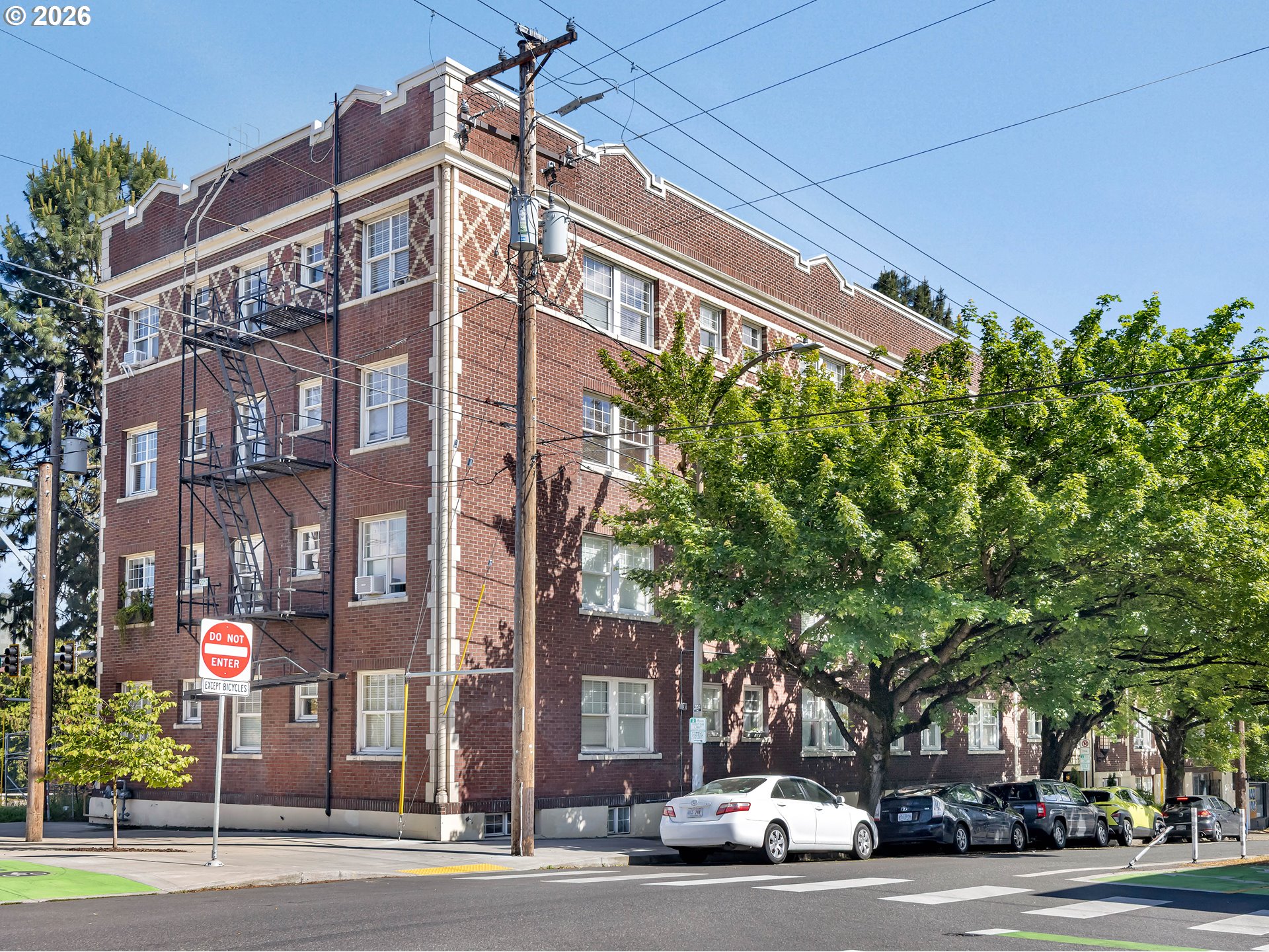 Photo #1: 423380791 Listing: Photo #1