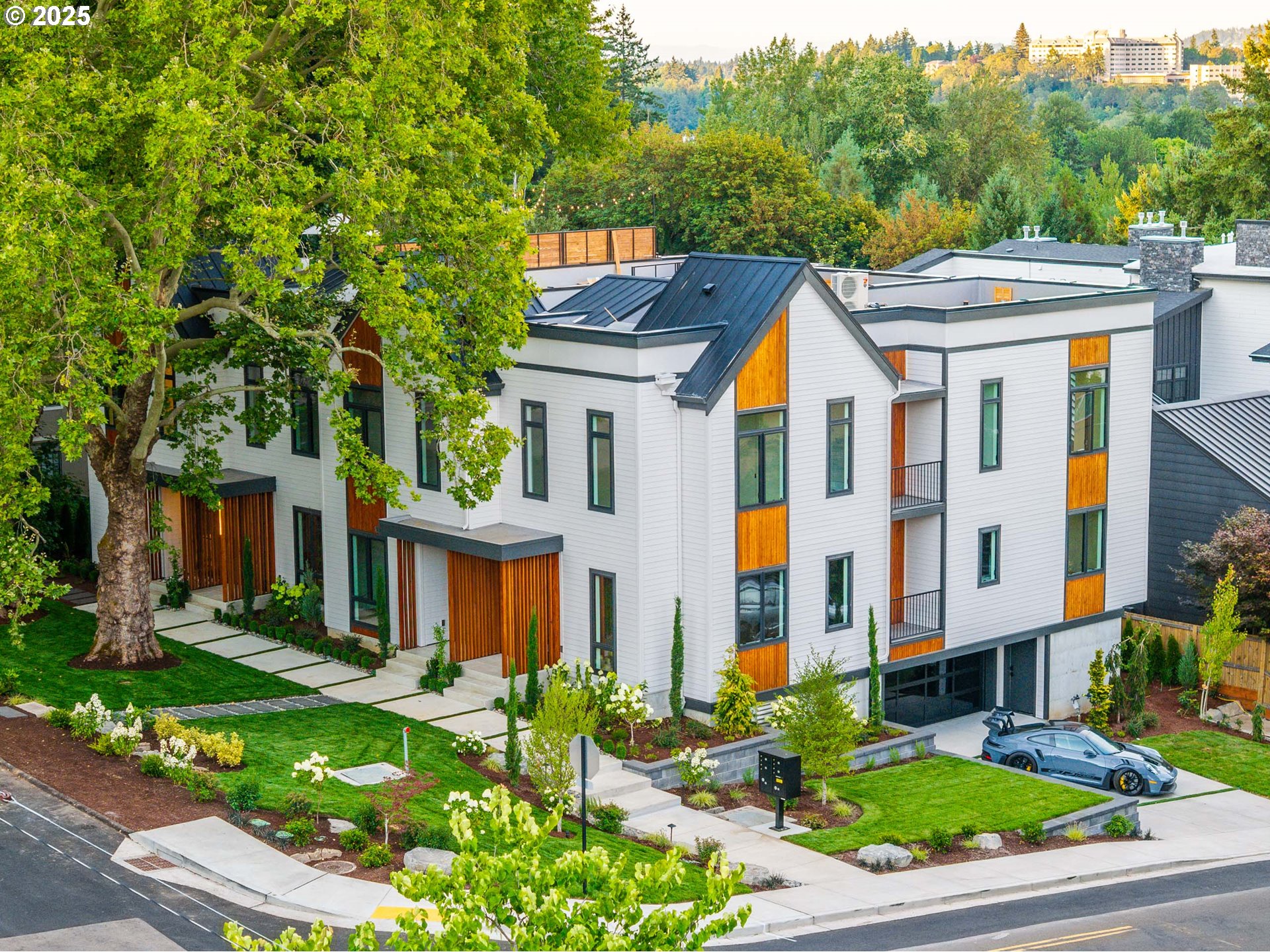 Photo #4: 423700960 Listing 