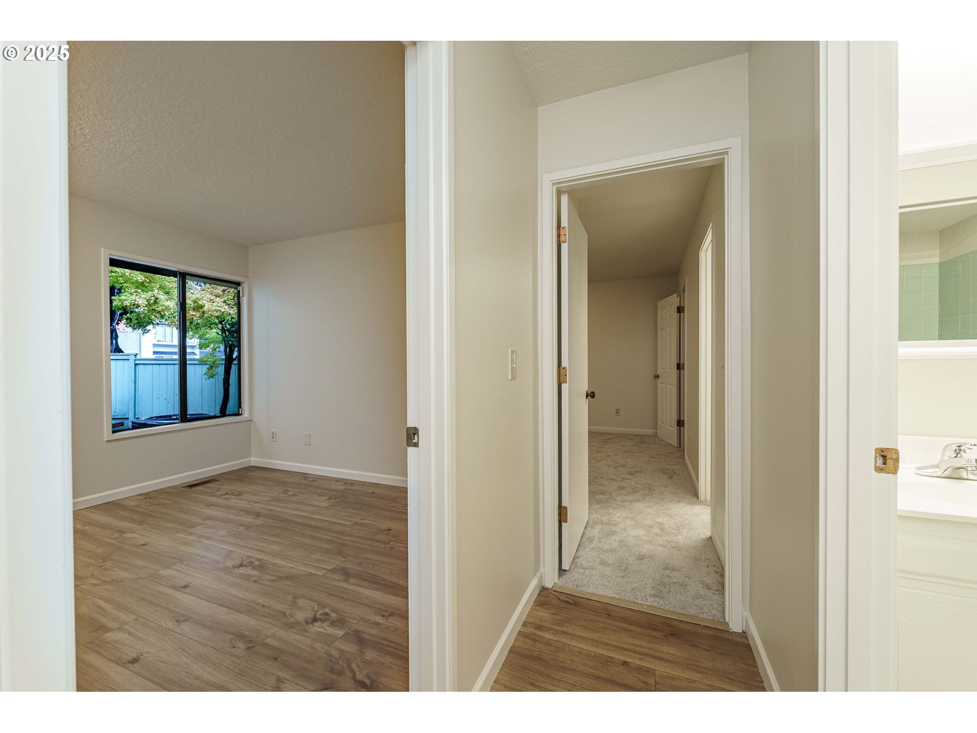 Photo #10: 424254616 Listing: Photo #10