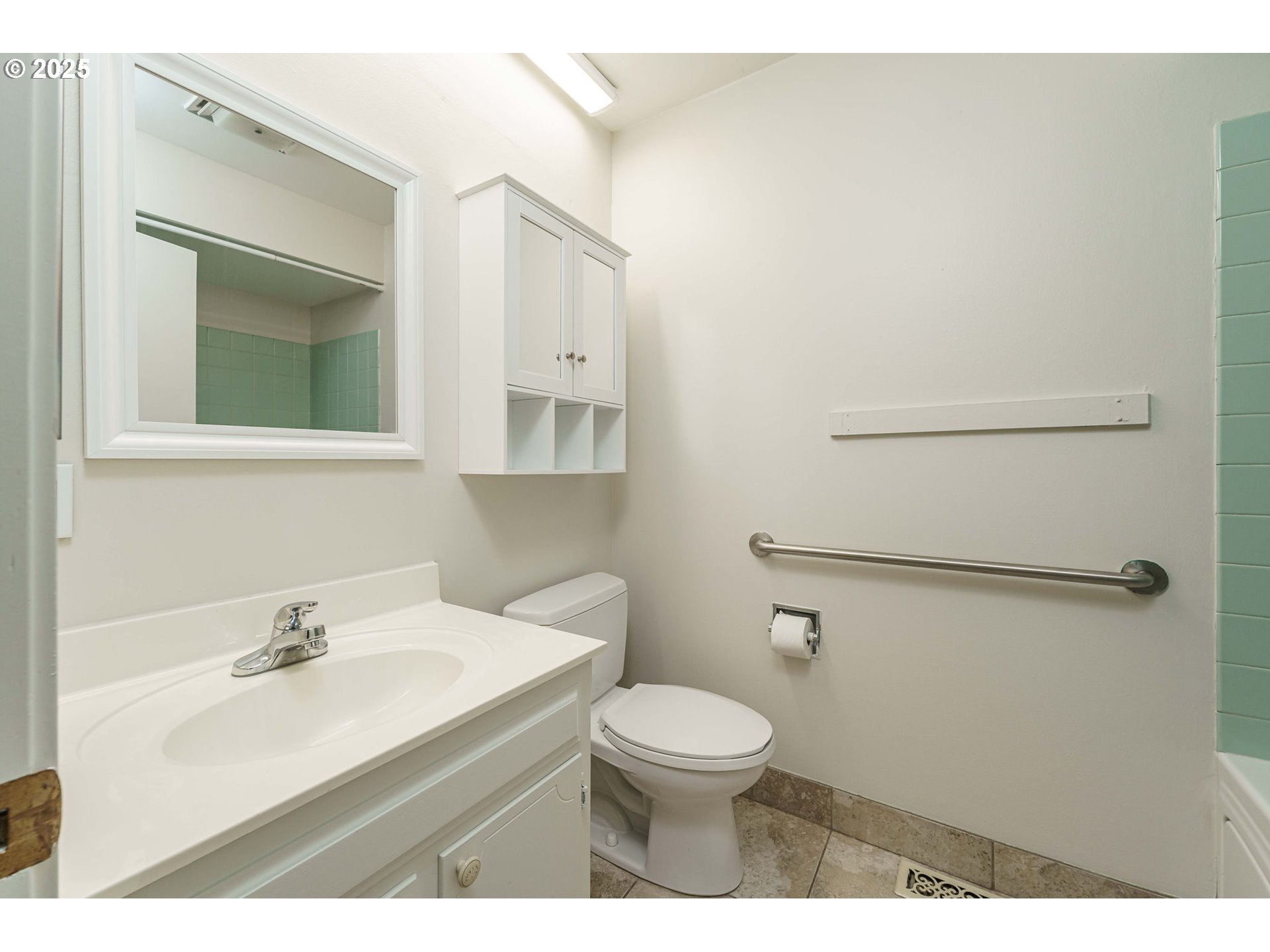 Photo #12: 424254616 Listing: Photo #12