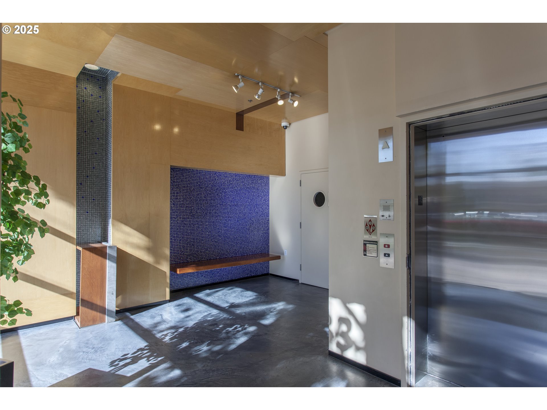 533 NE HOLLADAY ST UNIT 308, Portland, OR, 97232