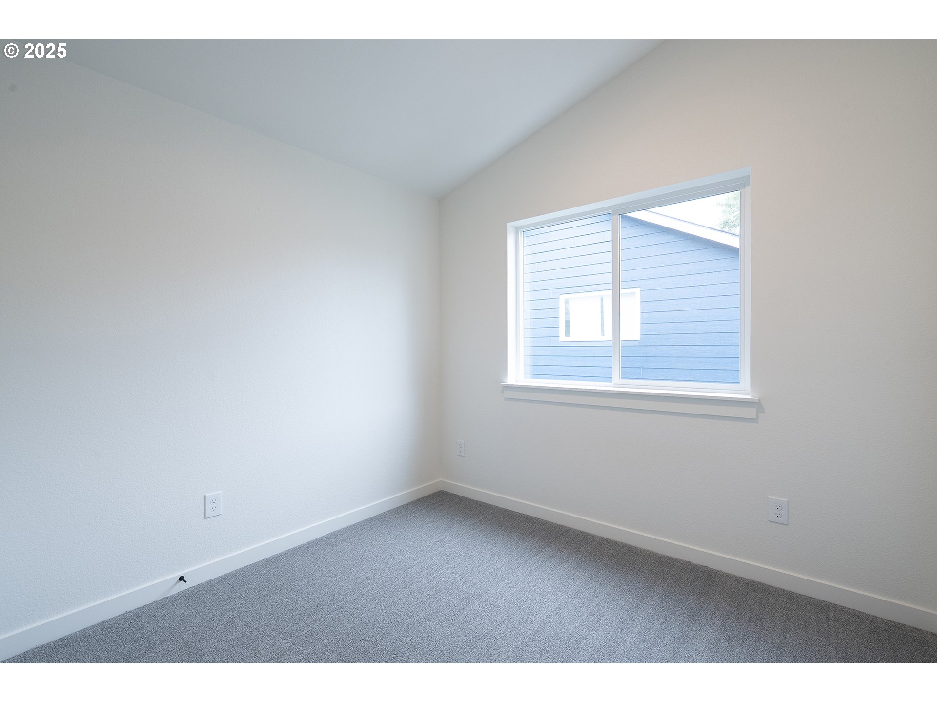 Photo #18: 425089833 Listing: Photo #18