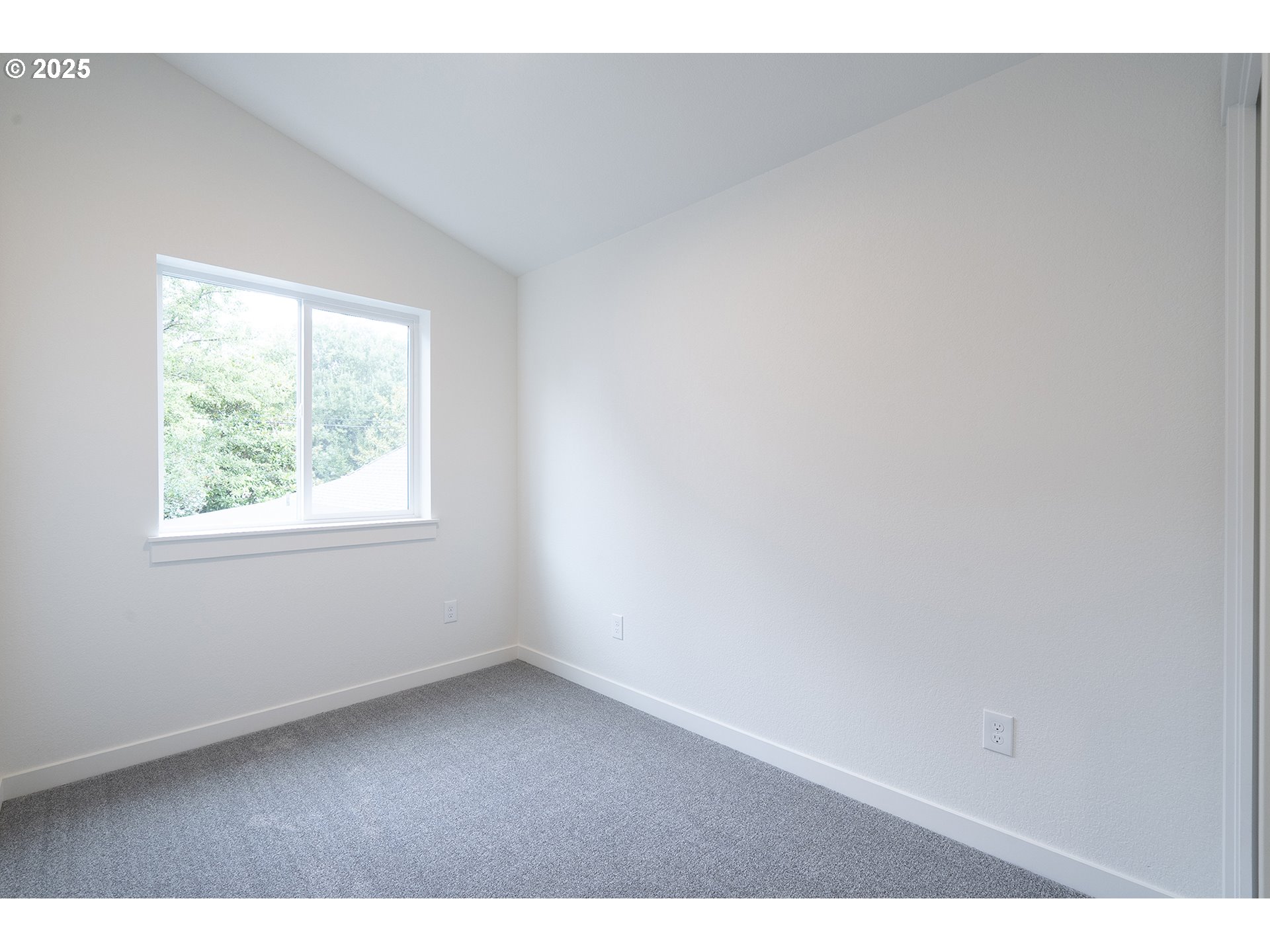 Photo #20: 425089833 Listing: Photo #20