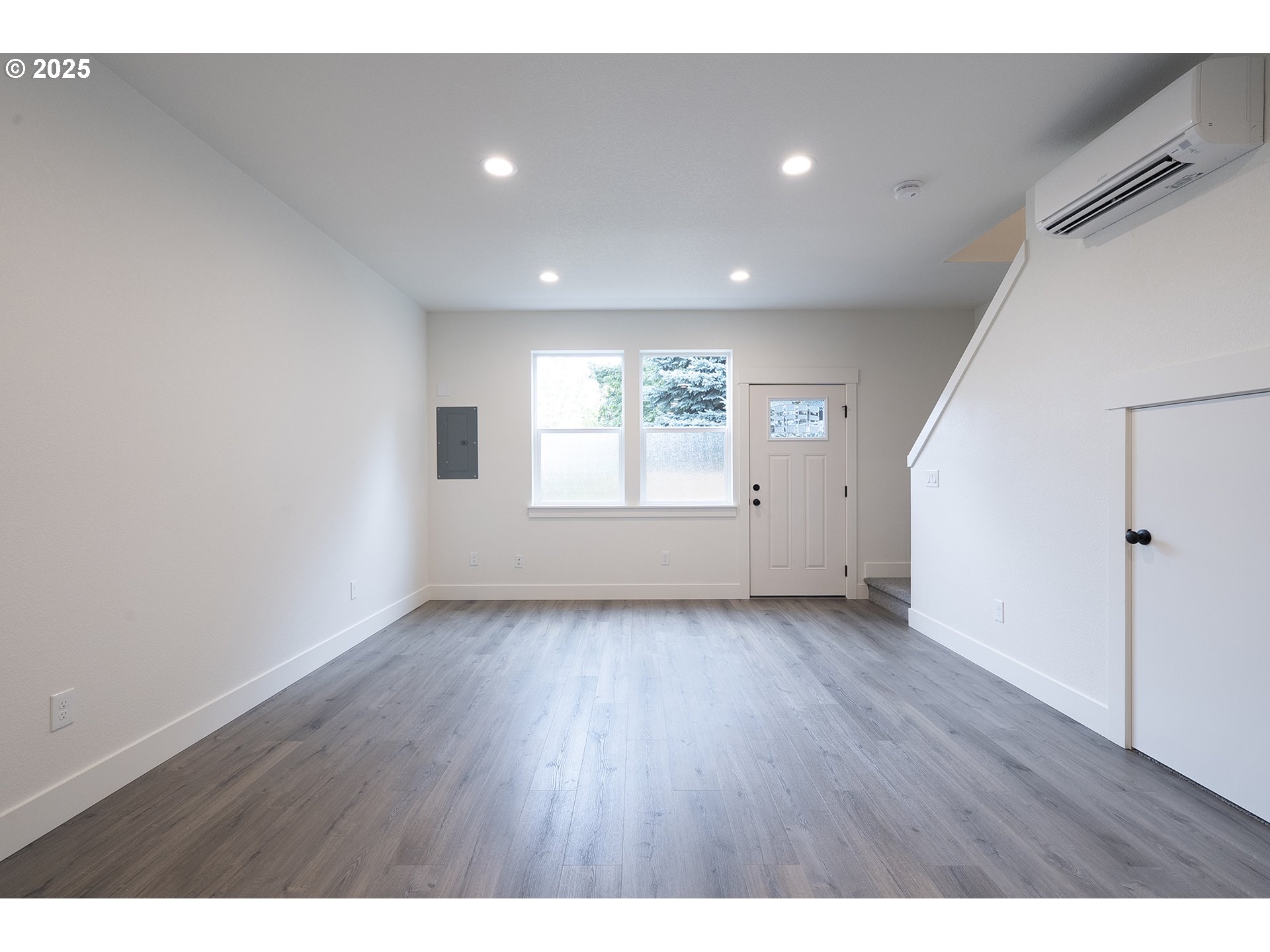 Photo #9: 425089833 Listing: Photo #9