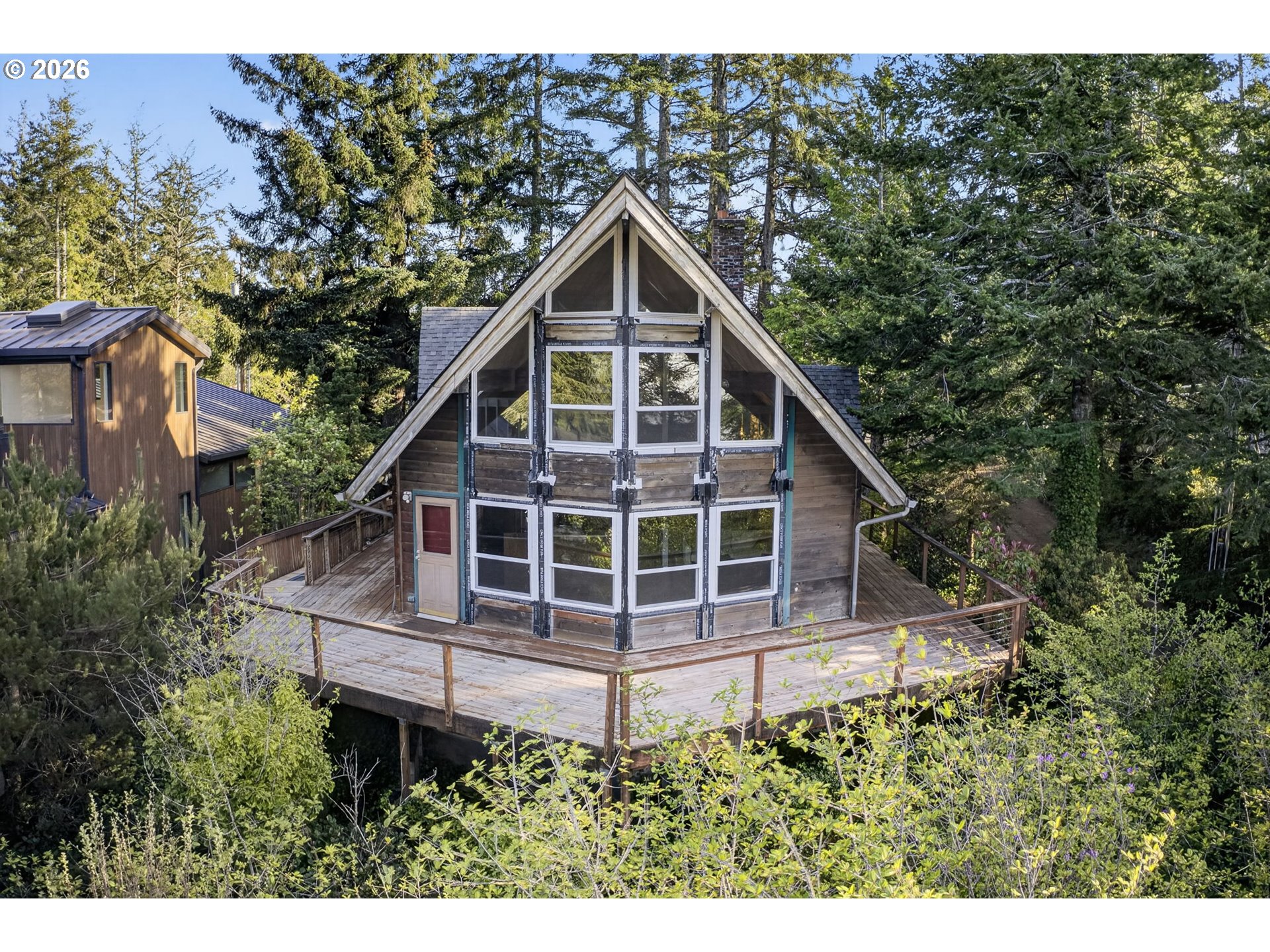 $750,000+